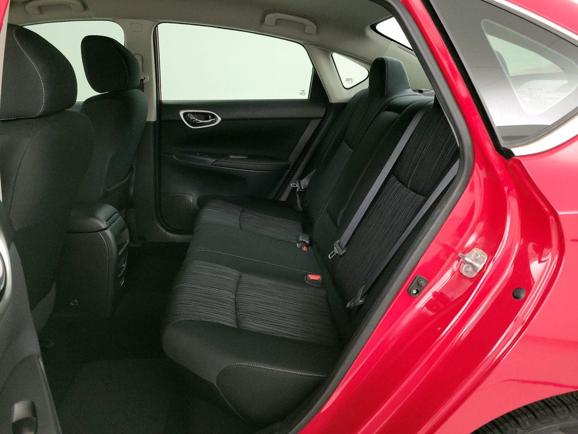 Thumbnail: 2018 Nissan Sentra - 18