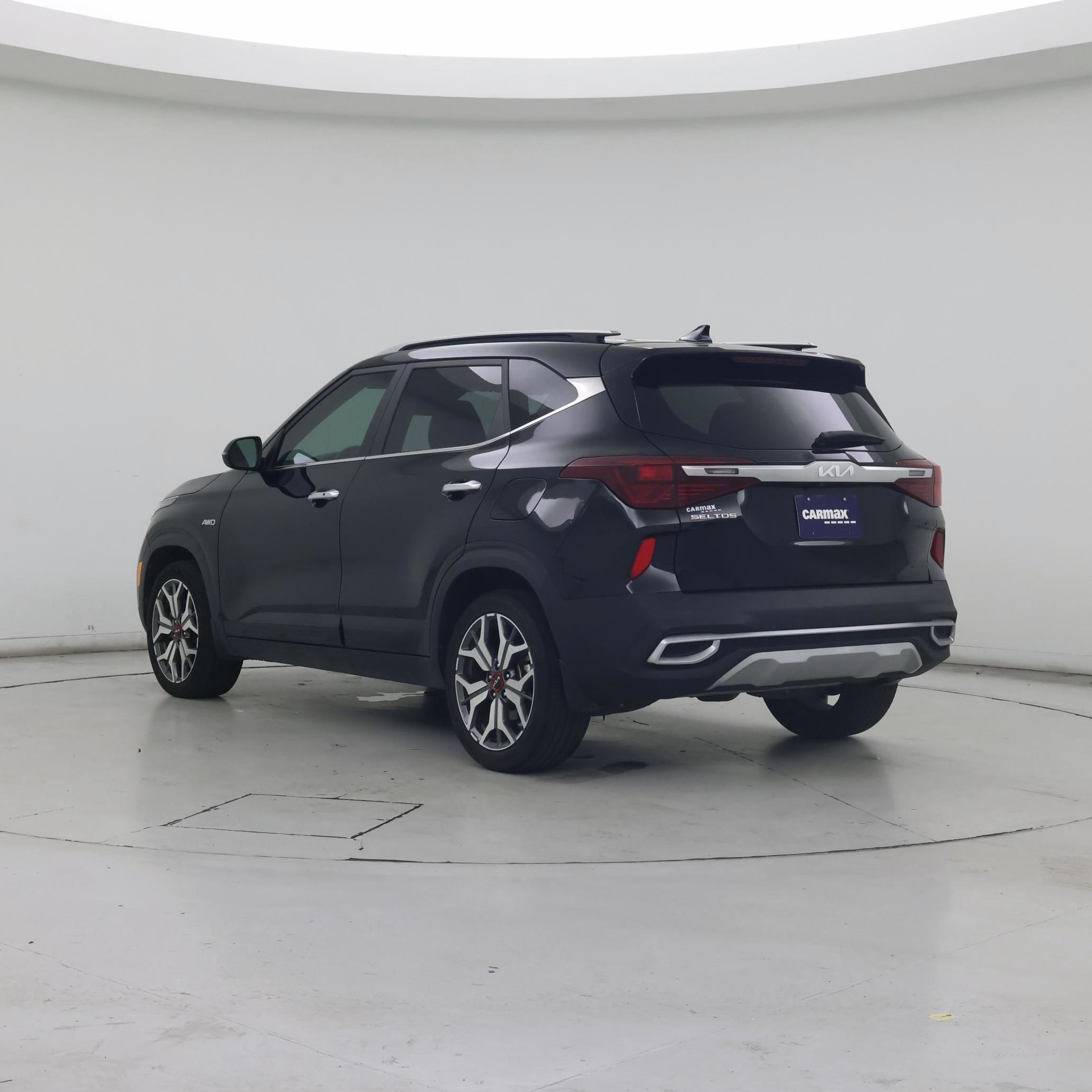 Thumbnail: 2023 Kia Seltos - 2