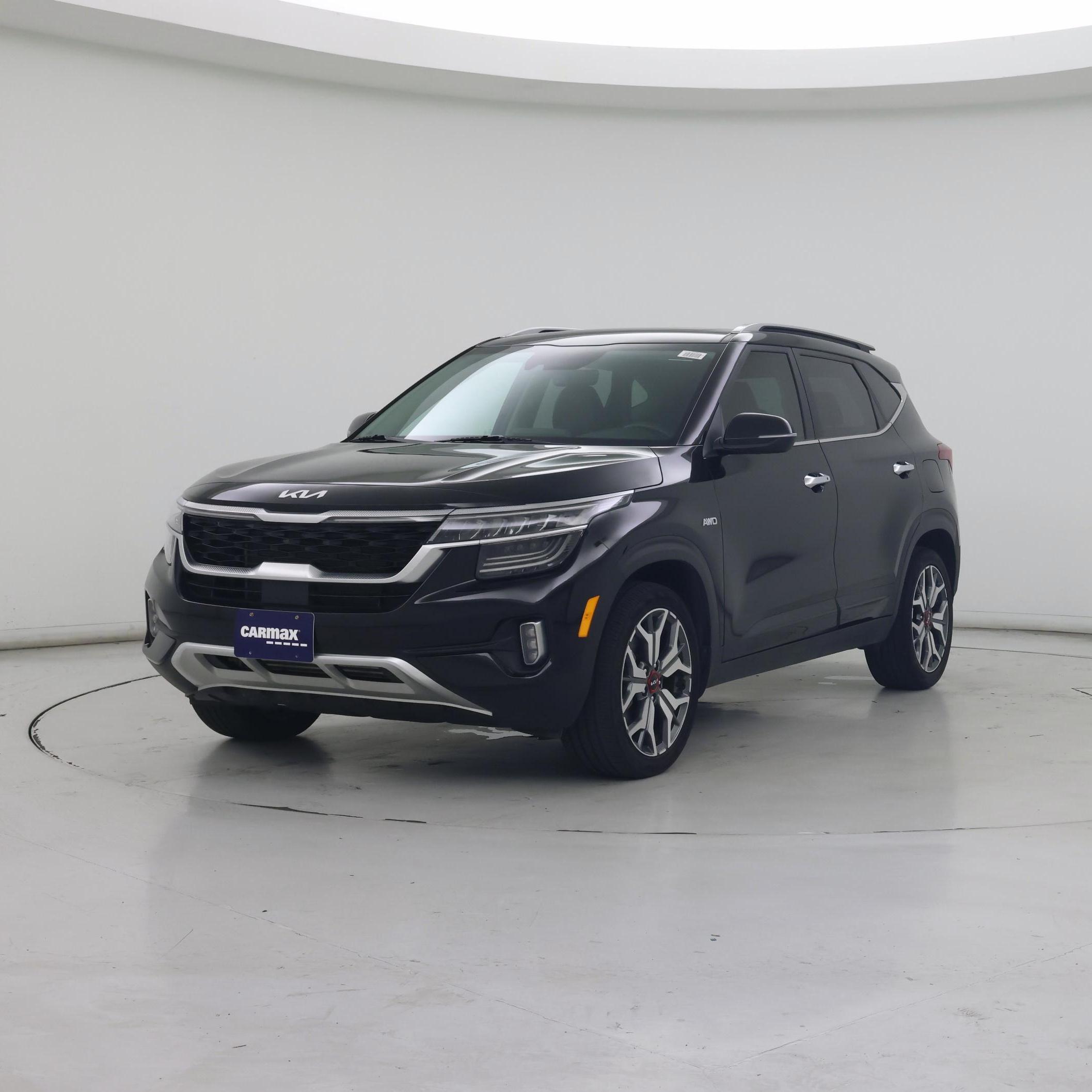 Thumbnail: 2023 Kia Seltos - 4