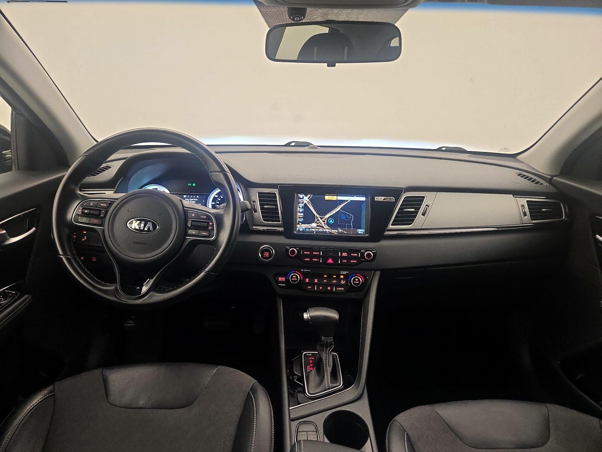 Thumbnail: 2017 Kia Niro - 9