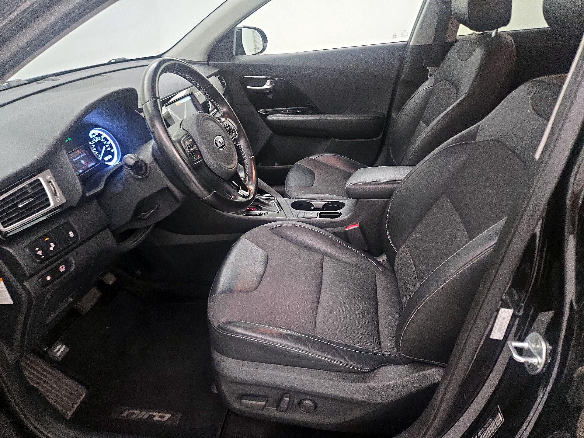 Thumbnail: 2017 Kia Niro - 11
