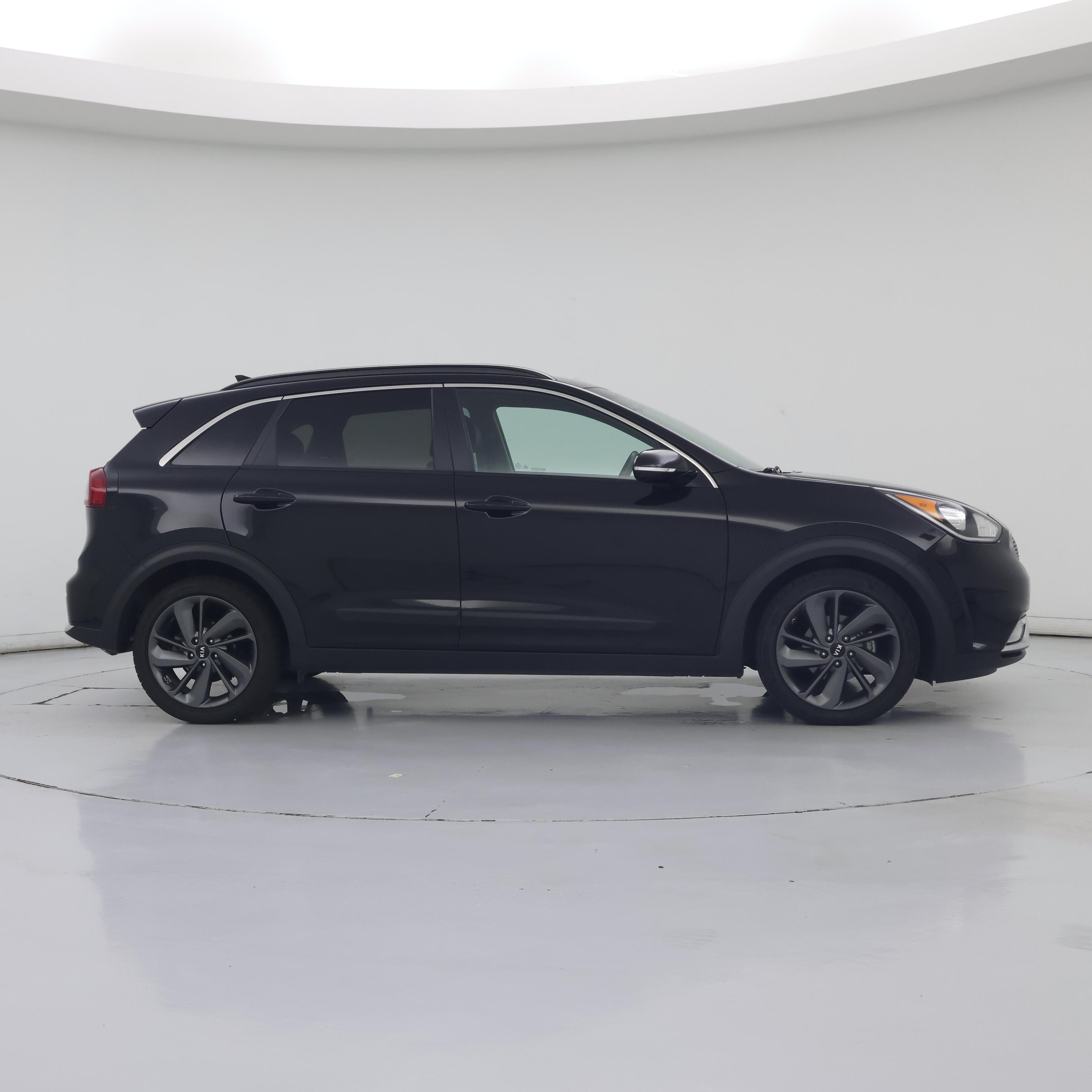 Thumbnail: 2017 Kia Niro - 7