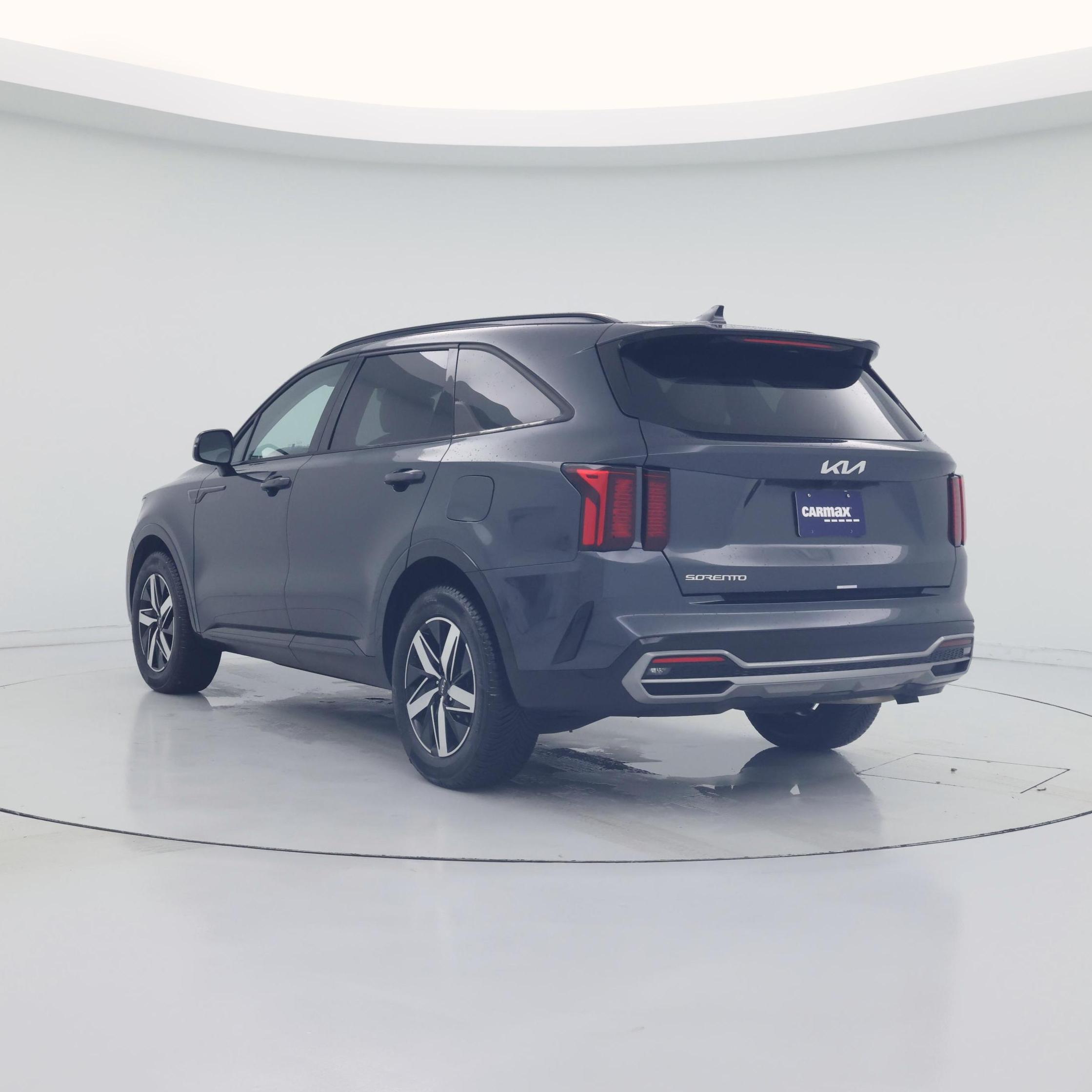 Thumbnail: 2023 Kia Sorento - 2