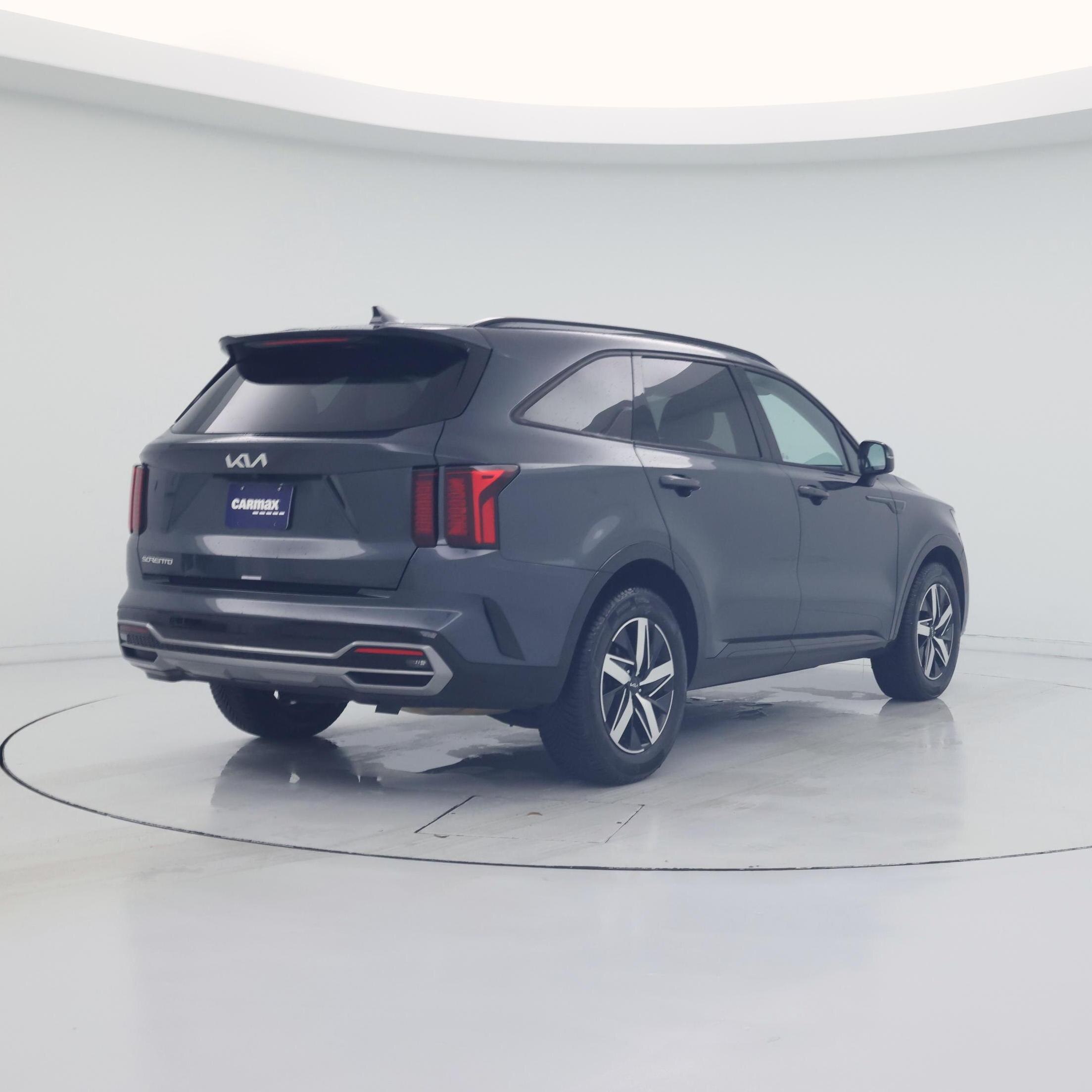 Thumbnail: 2023 Kia Sorento - 8