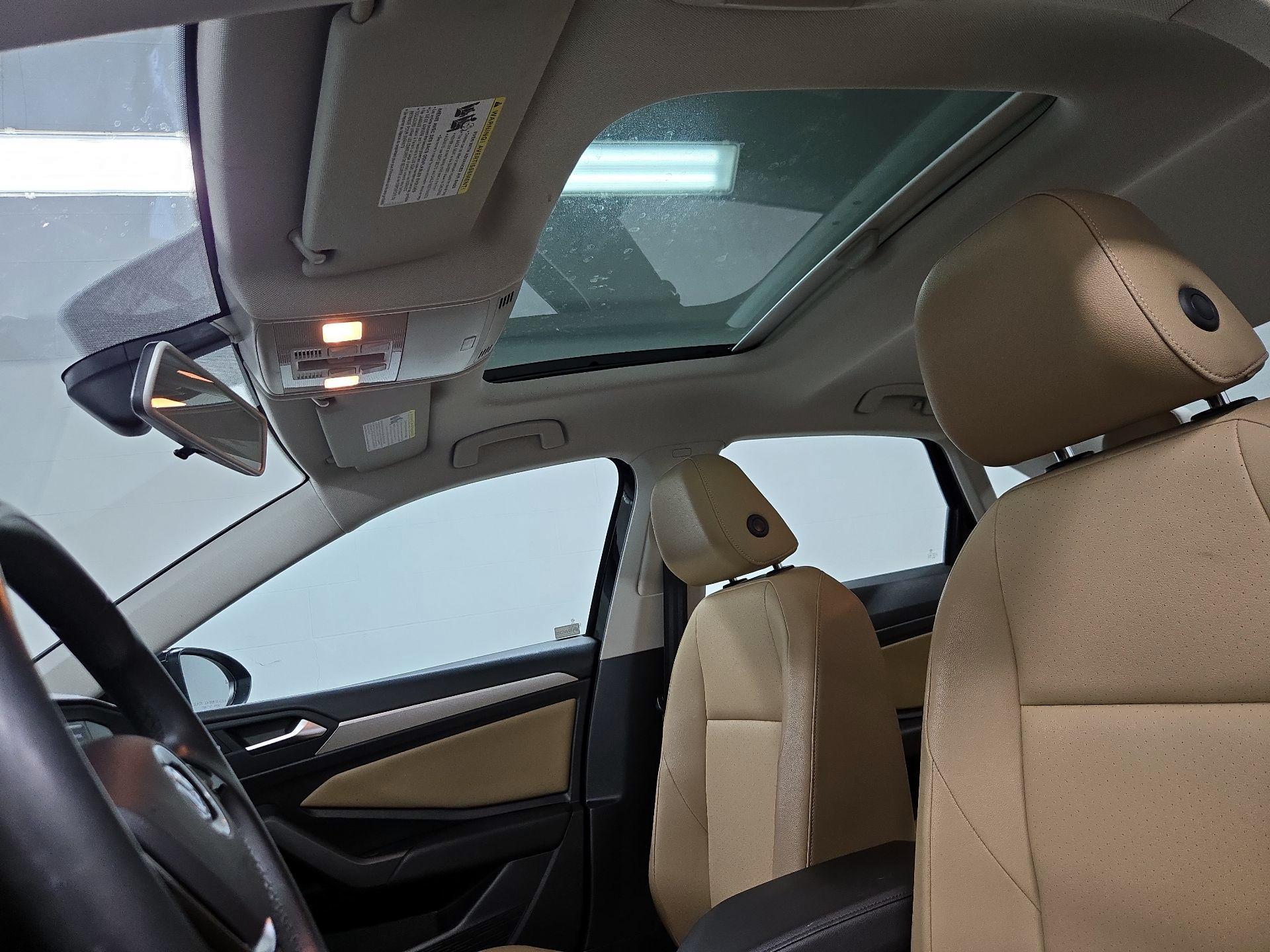 Thumbnail: 2019 Volkswagen Jetta - 19