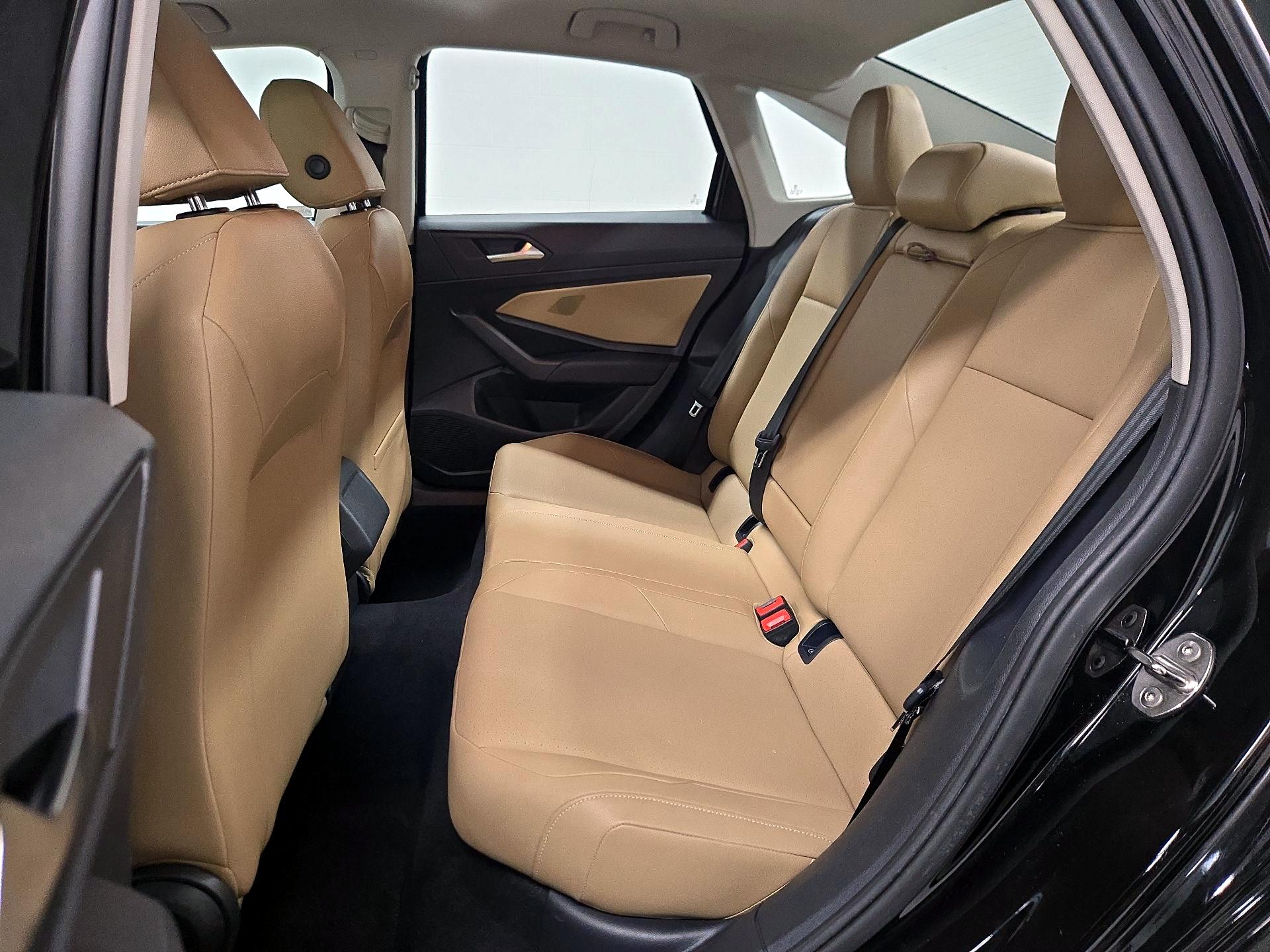 Thumbnail: 2019 Volkswagen Jetta - 20