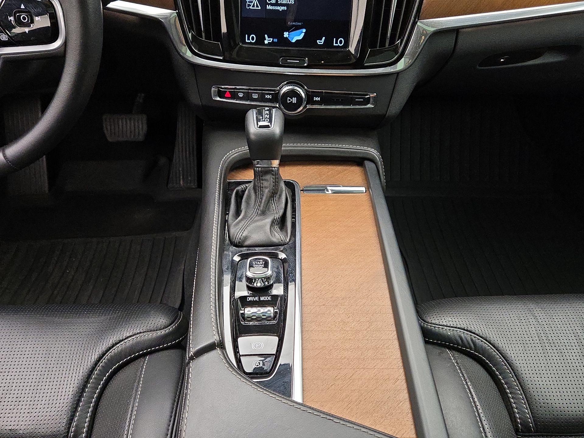 Thumbnail: 2018 Volvo S90 - 17