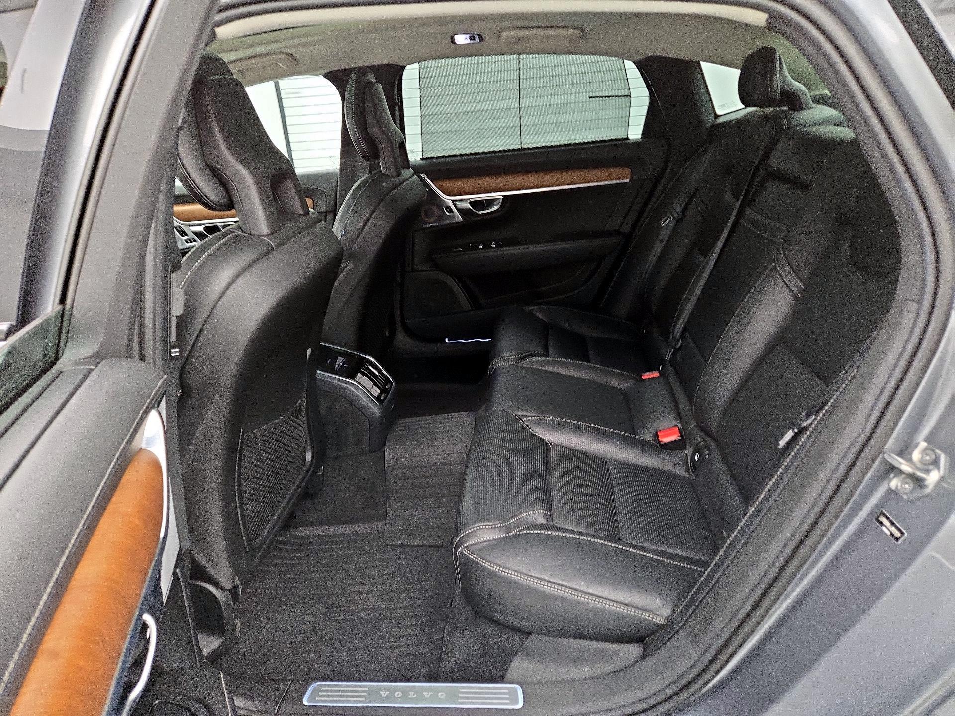 Thumbnail: 2018 Volvo S90 - 19