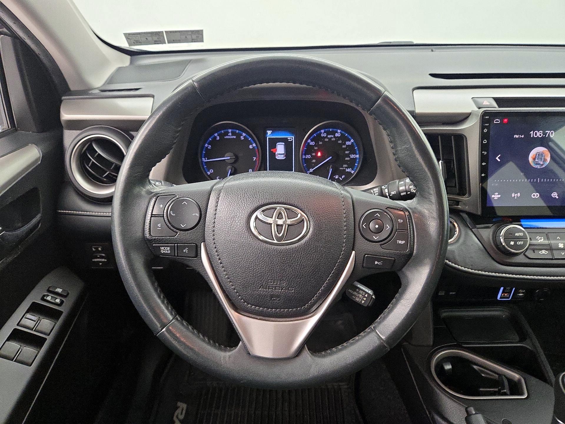 Thumbnail: 2018 Toyota RAV4 - 10