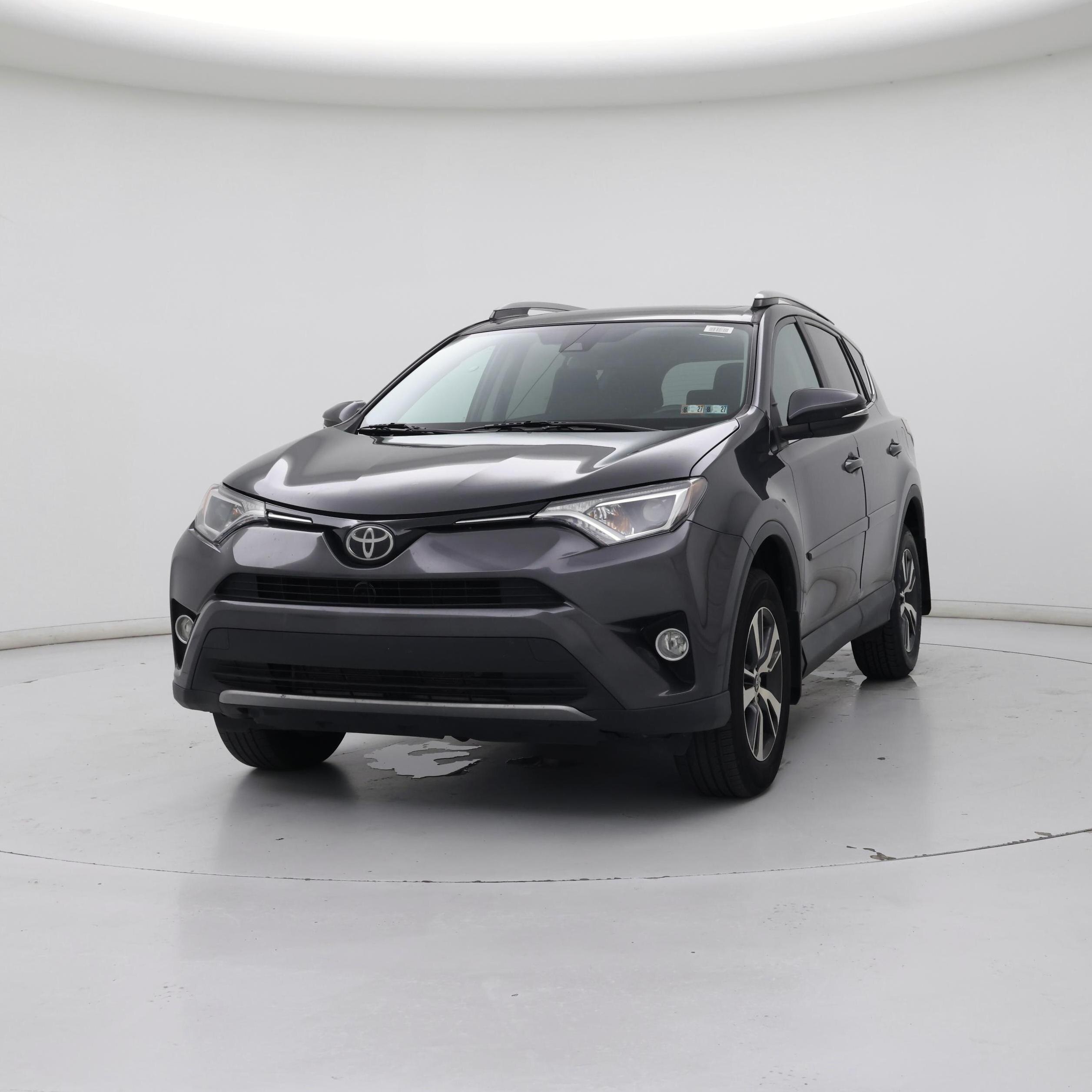 Thumbnail: 2018 Toyota RAV4 - 4