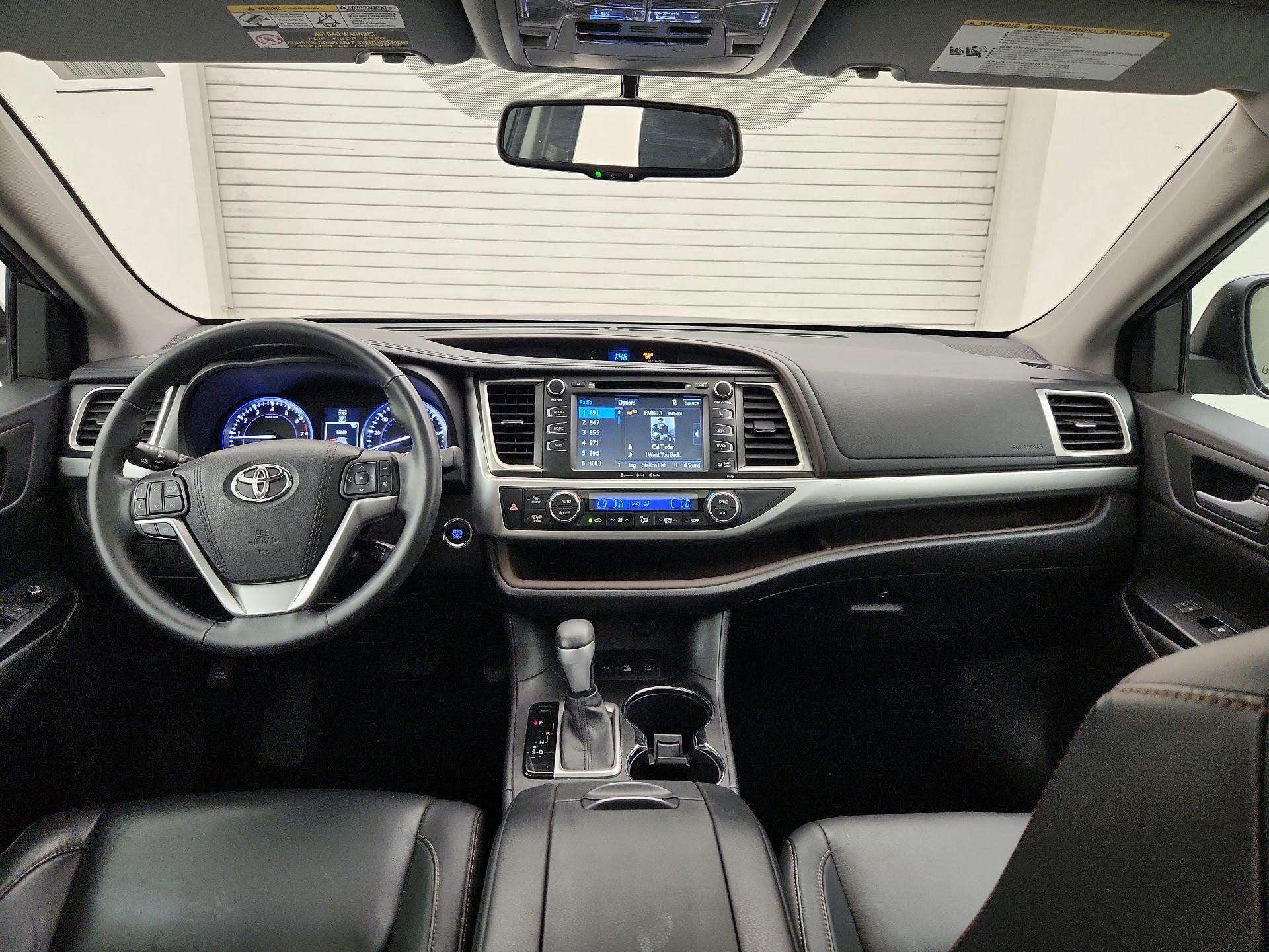 Thumbnail: 2016 Toyota Highlander - 9