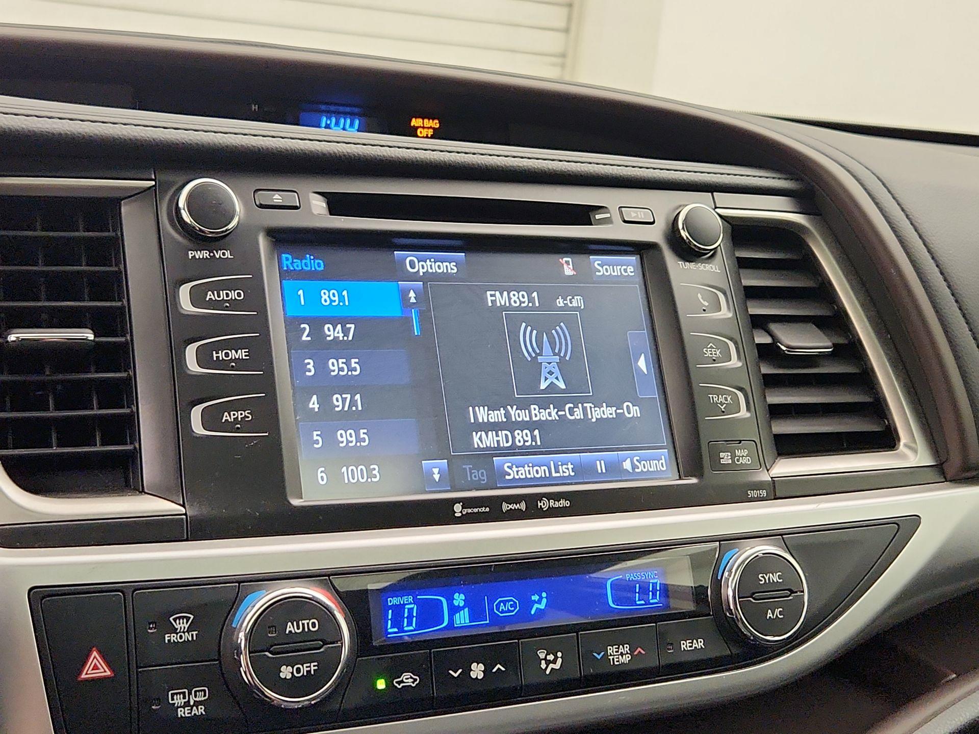 Thumbnail: 2016 Toyota Highlander - 15