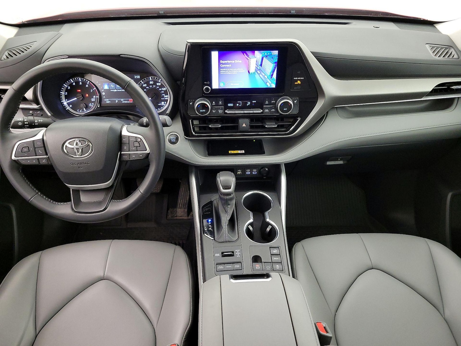 2024 Toyota Highlander XLE - Photo 10