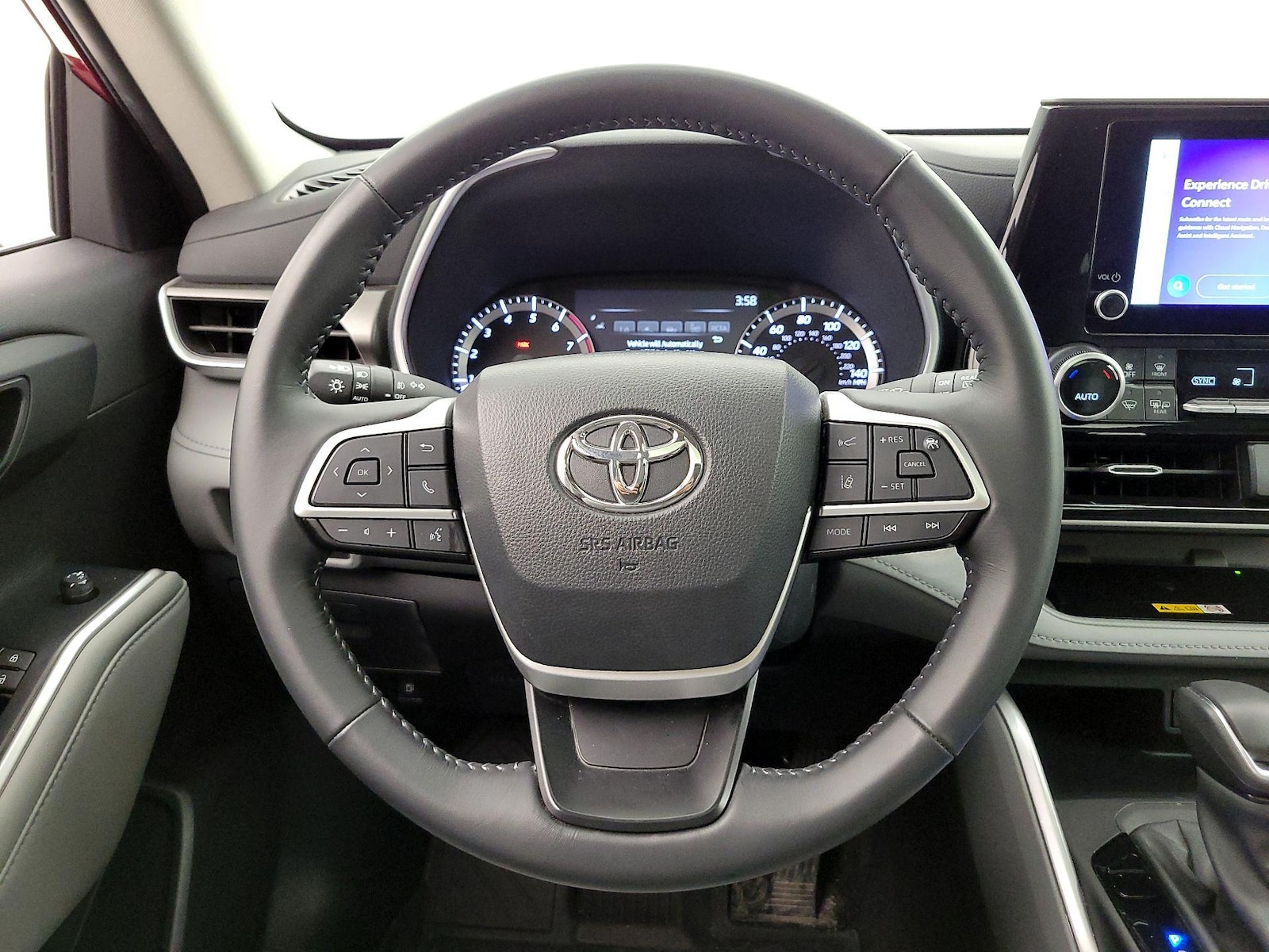 2024 Toyota Highlander XLE - Photo 11