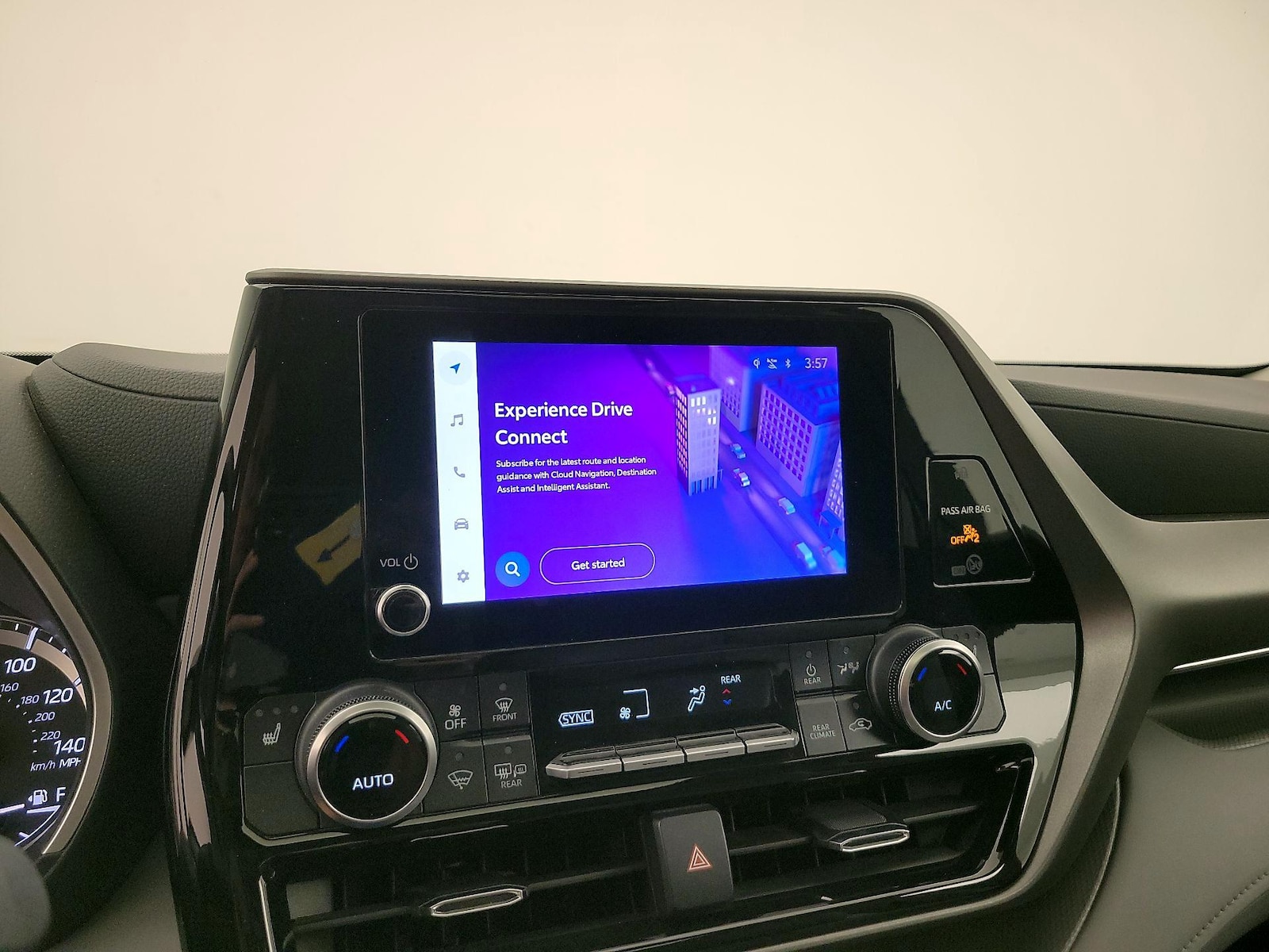 2024 Toyota Highlander XLE - Photo 15