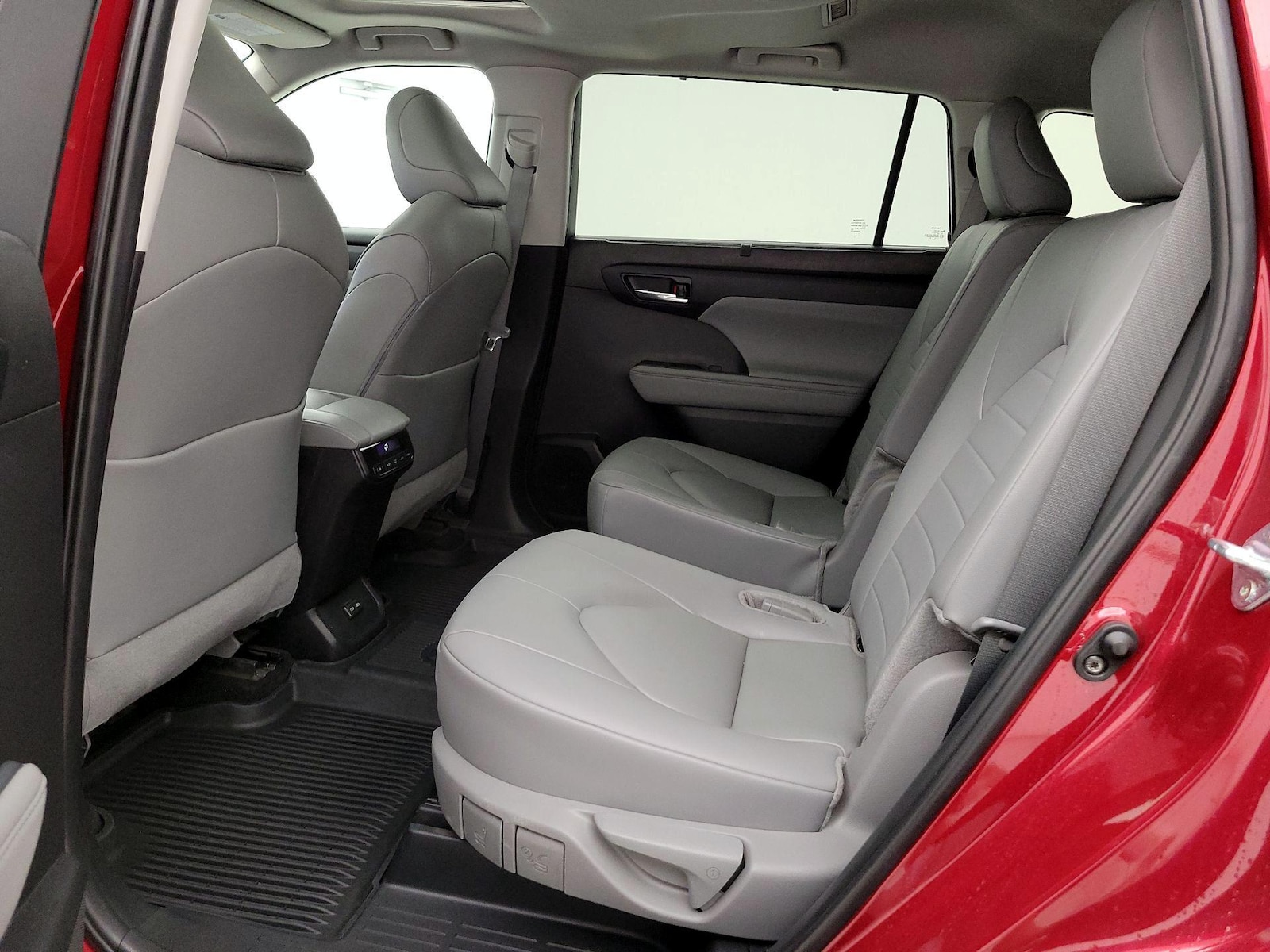 2024 Toyota Highlander XLE - Photo 22