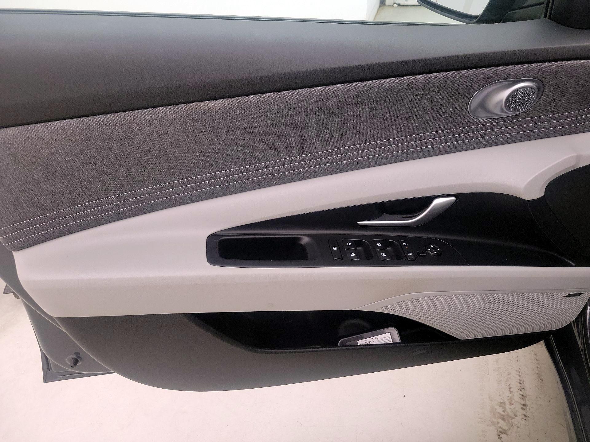 Thumbnail: 2024 Hyundai Elantra - 12