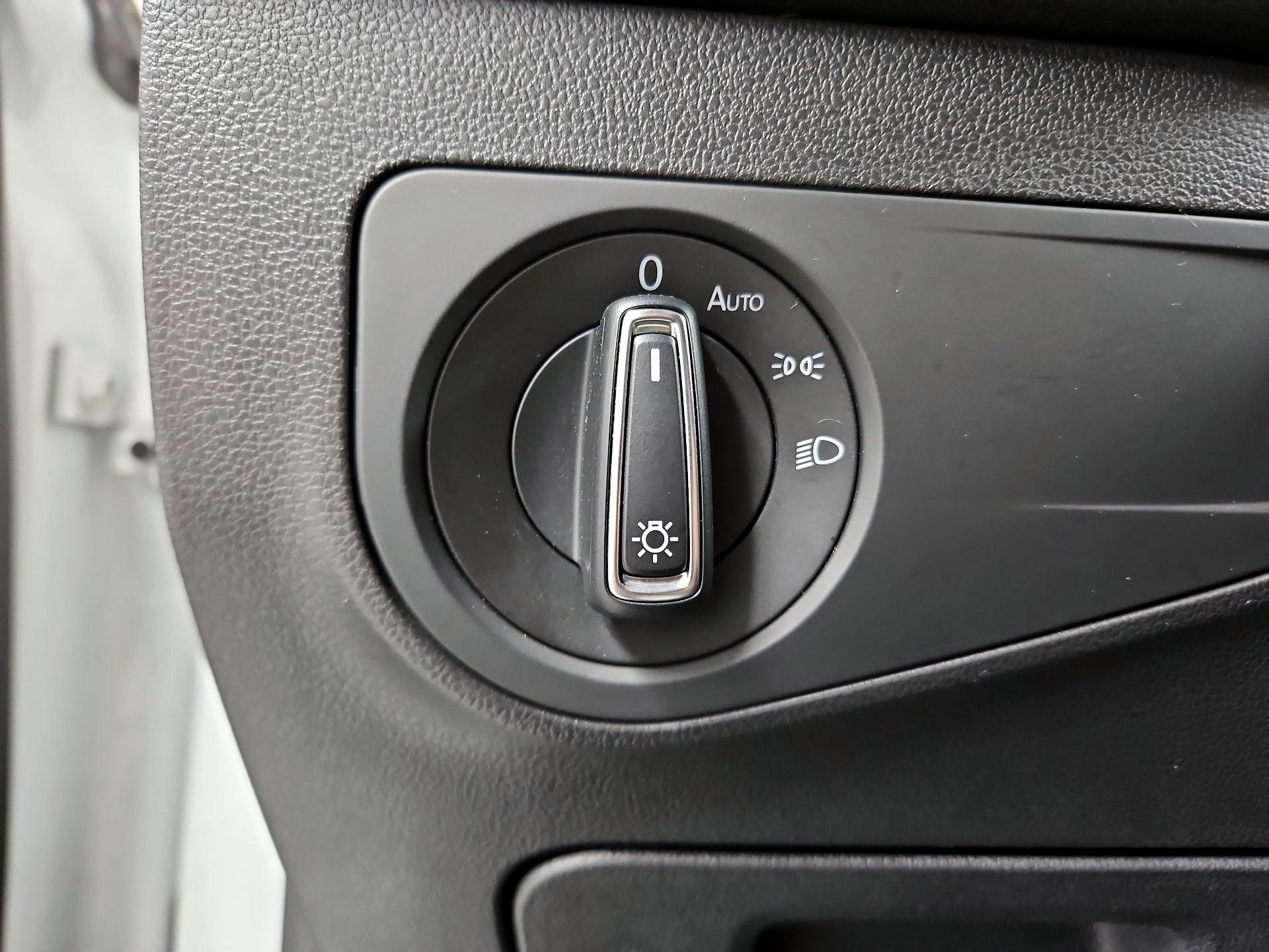 Thumbnail: 2019 Volkswagen Tiguan - 13