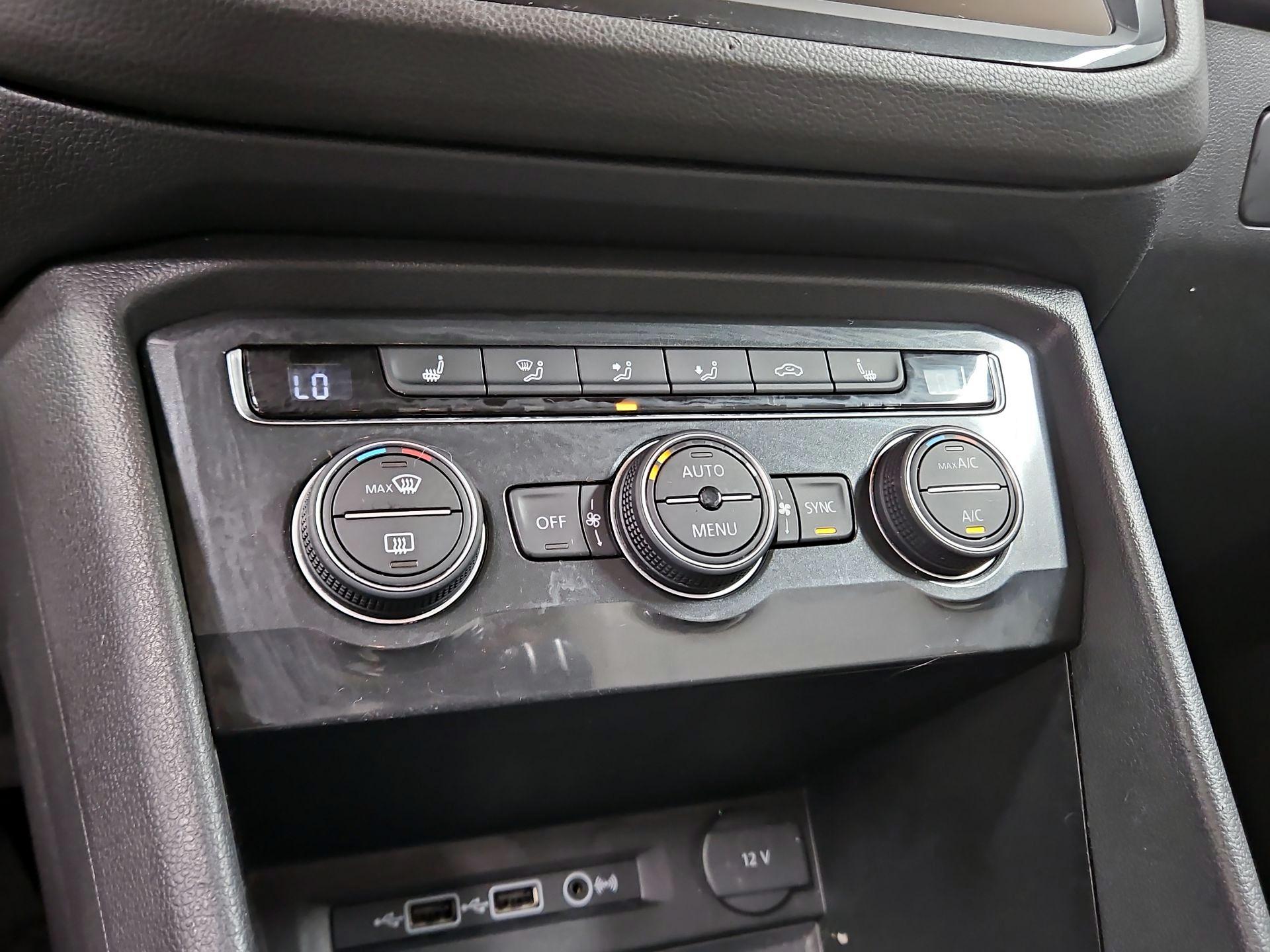 Thumbnail: 2019 Volkswagen Tiguan - 16