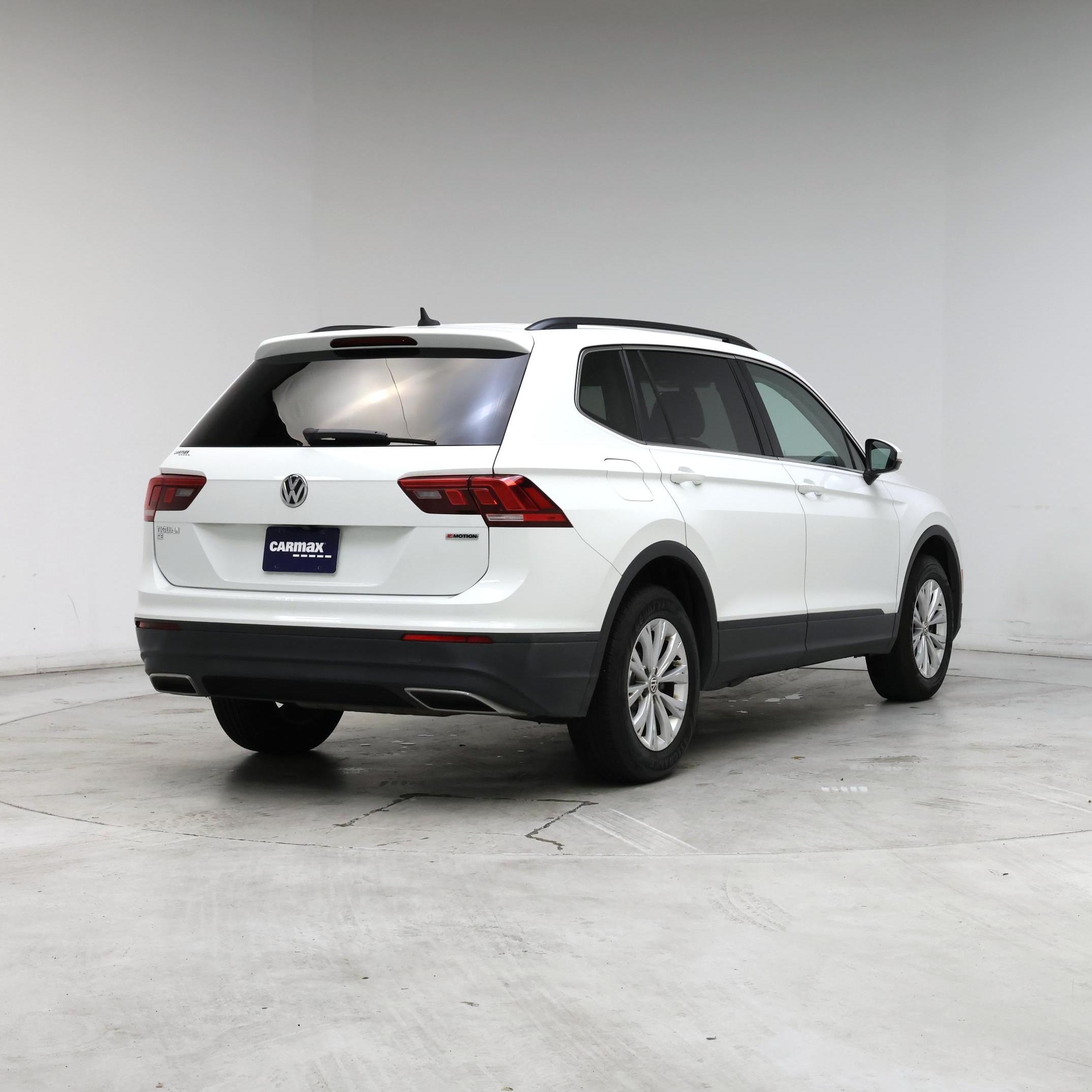 Thumbnail: 2019 Volkswagen Tiguan - 8
