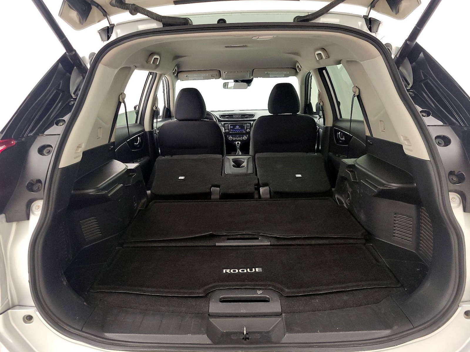 2020 Nissan Rogue SV - Photo 22