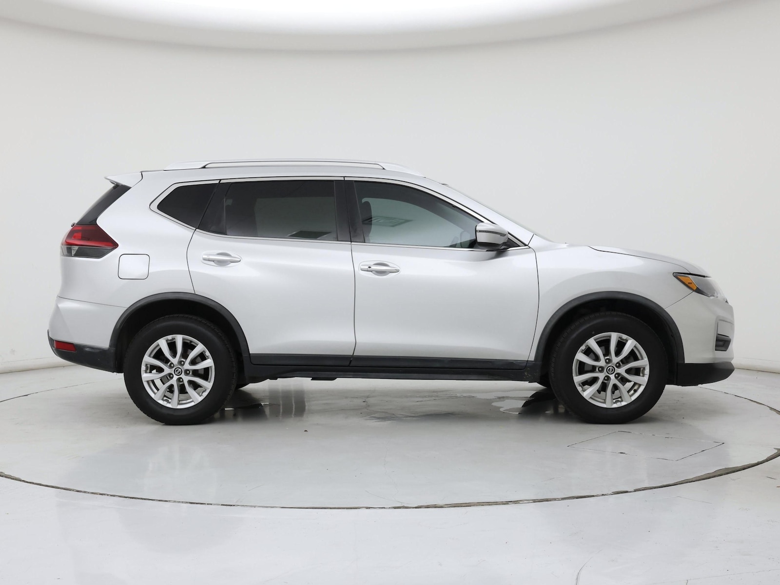 2020 Nissan Rogue SV - Photo 8