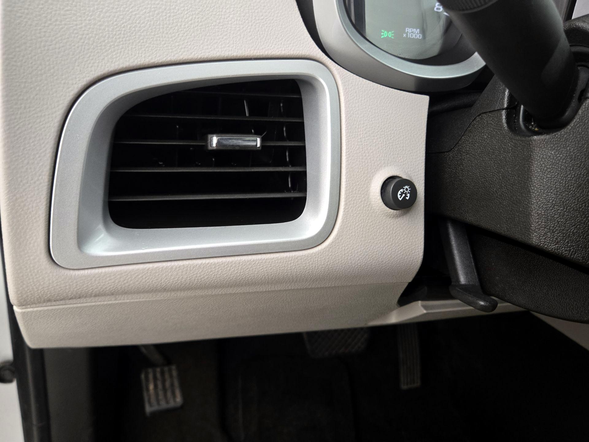 Thumbnail: 2014 Chevrolet Equinox - 13