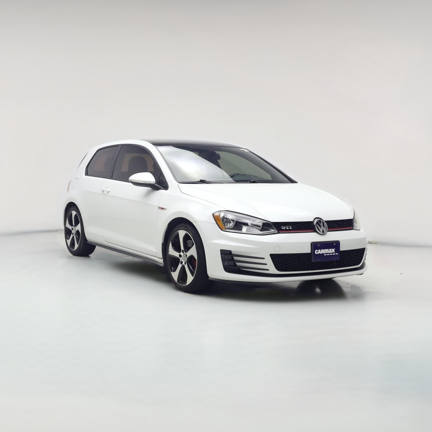 Thumbnail: 2015 Volkswagen Golf - 1