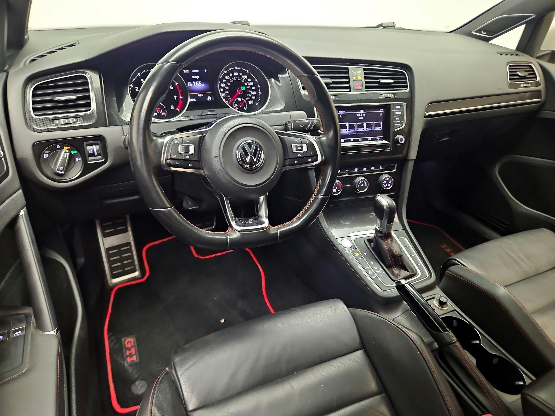 Thumbnail: 2015 Volkswagen Golf - 9