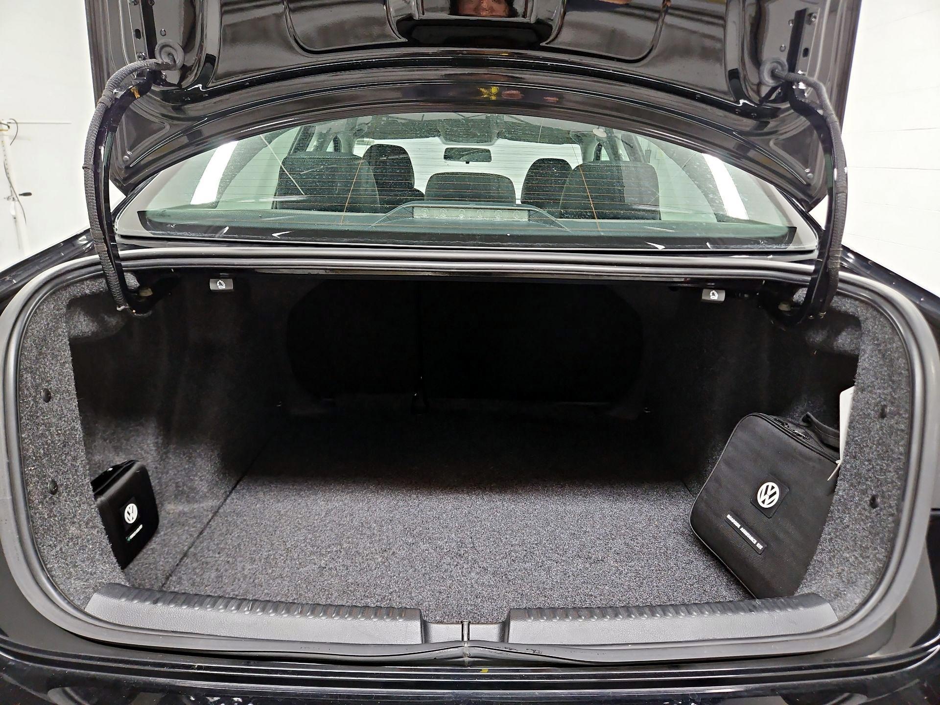 Thumbnail: 2017 Volkswagen Jetta - 20