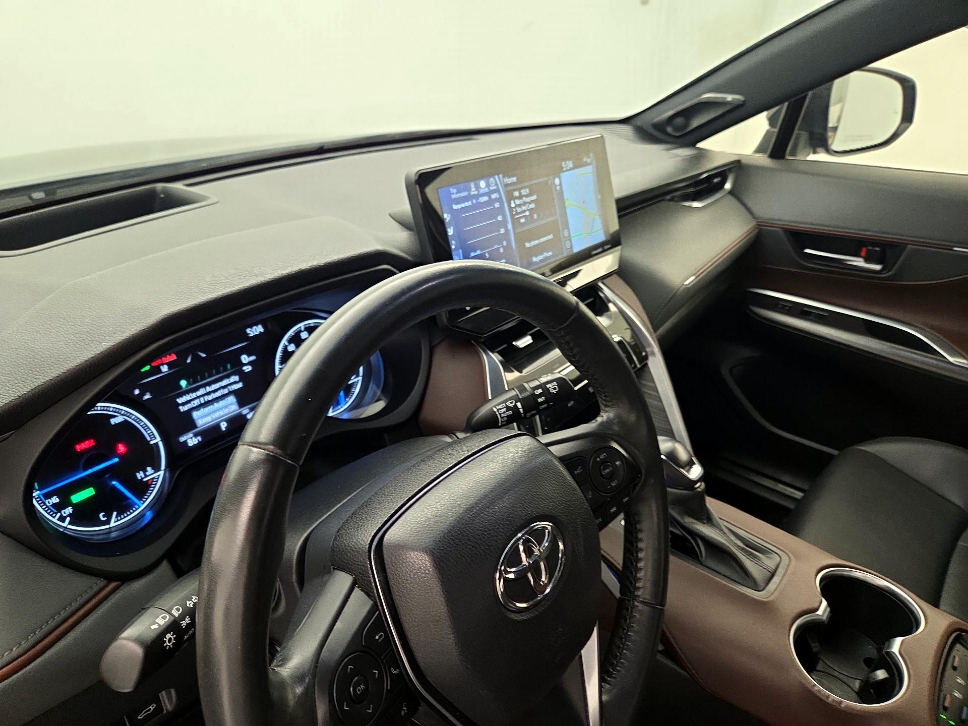 Thumbnail: 2021 Toyota Venza - 9