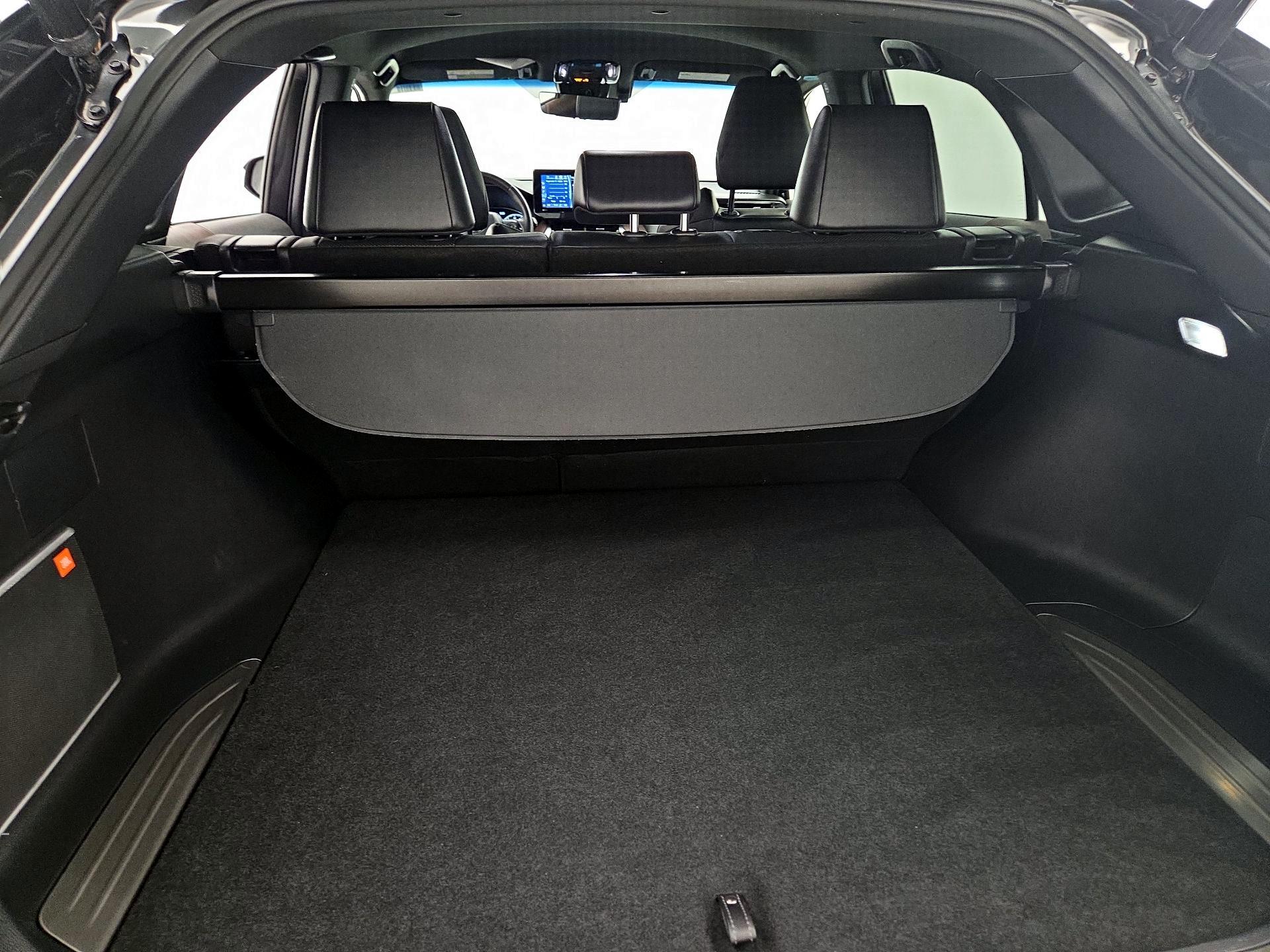 Thumbnail: 2021 Toyota Venza - 20