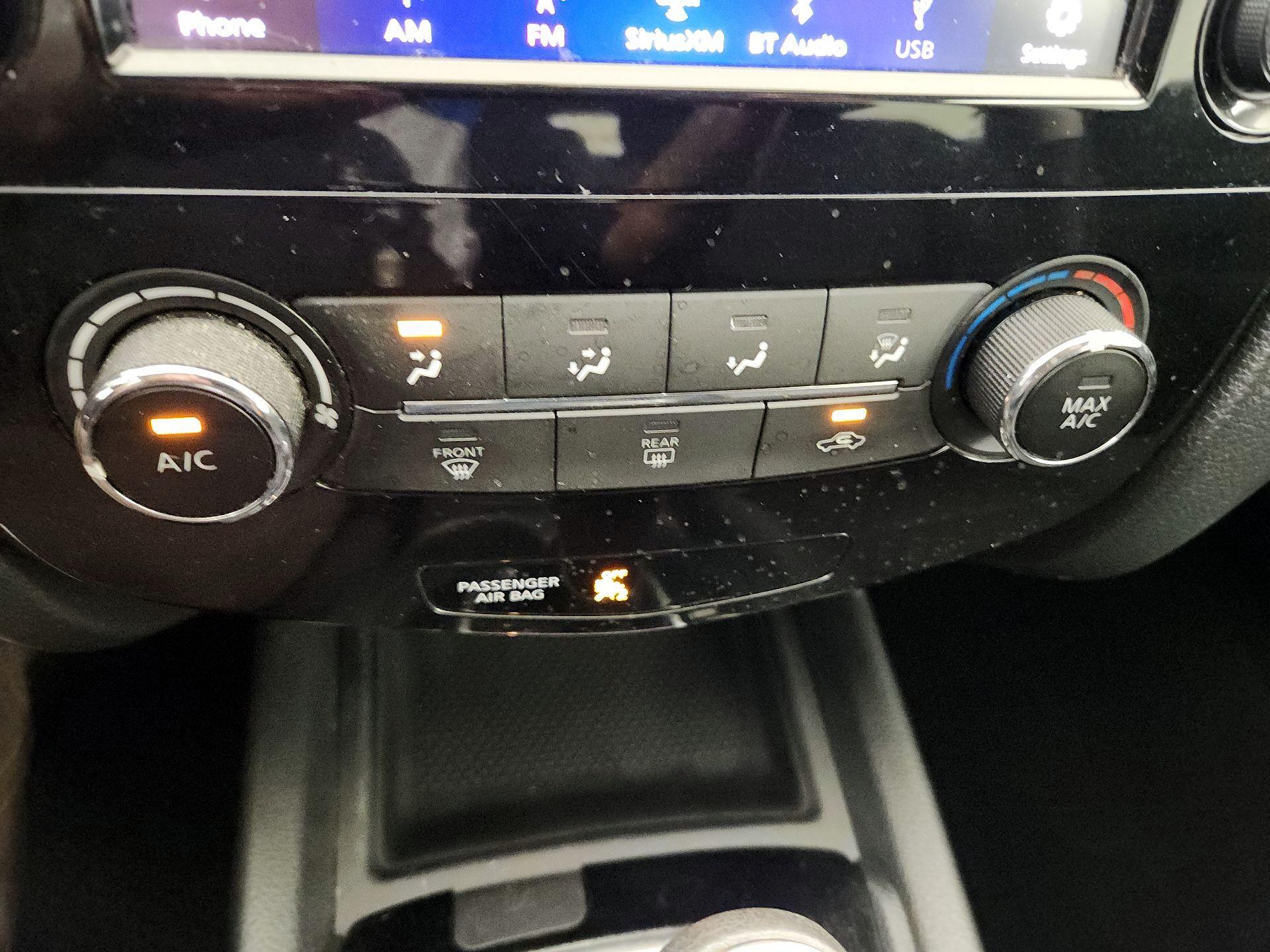 Thumbnail: 2018 Nissan Rogue - 16