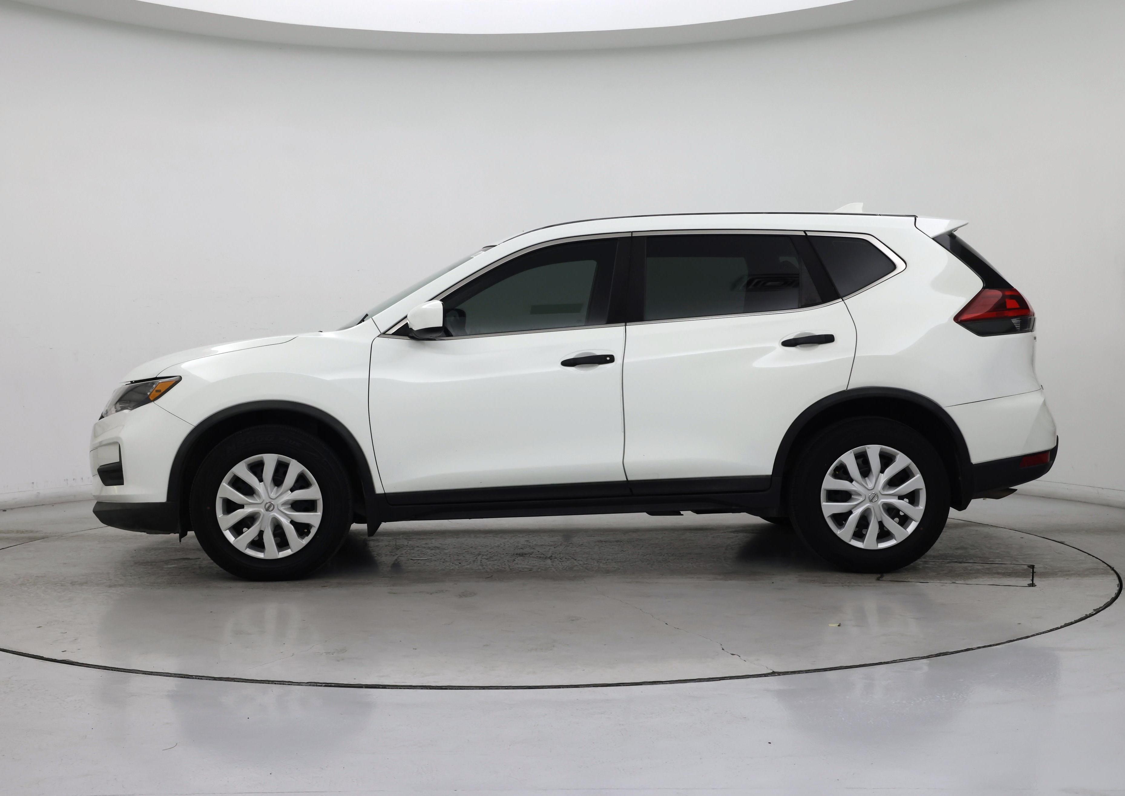 Thumbnail: 2018 Nissan Rogue - 3