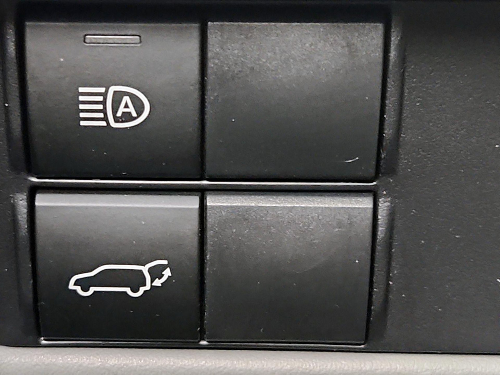 2021 Toyota Highlander XLE - Photo 14