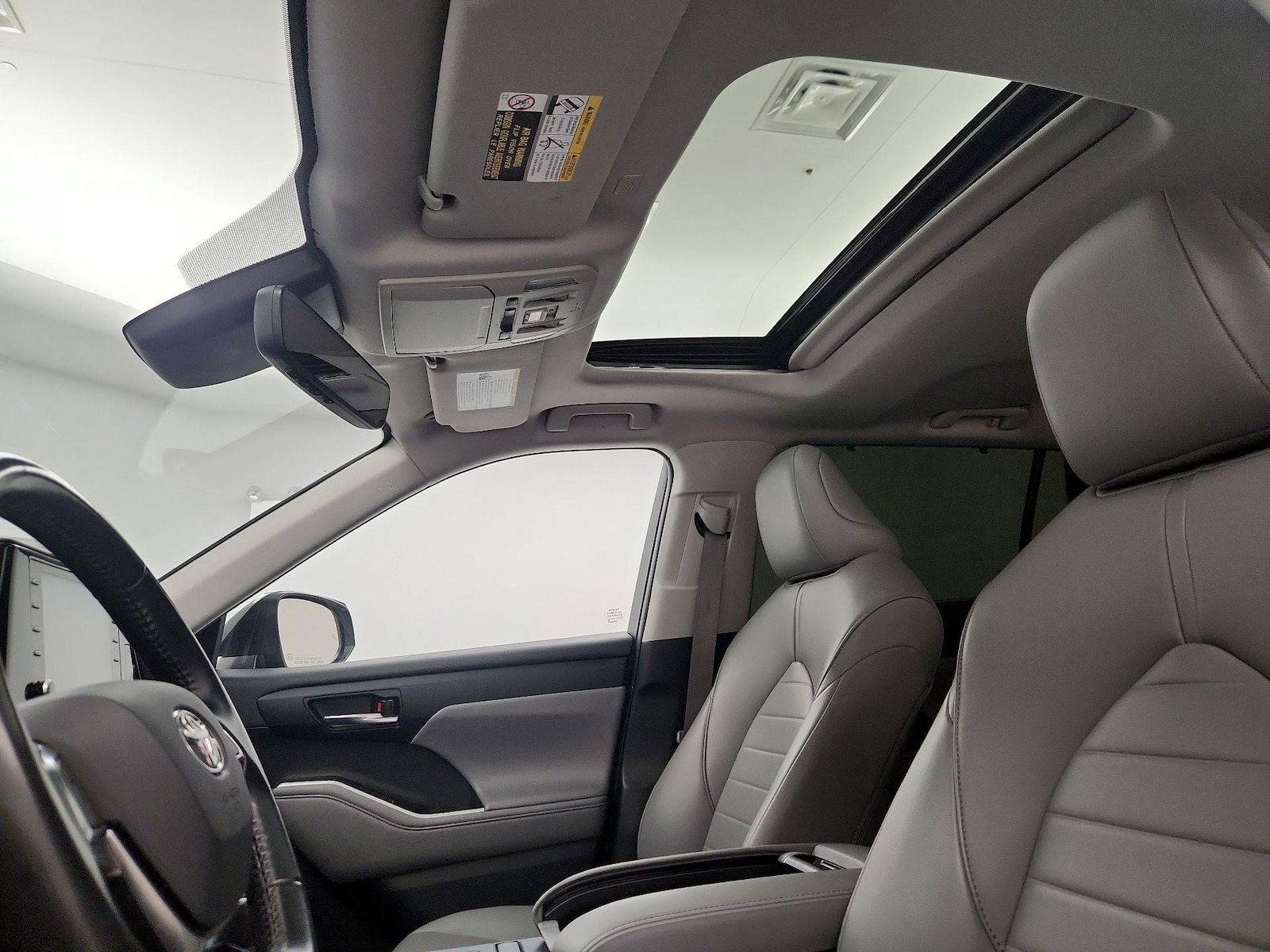 2021 Toyota Highlander XLE - Photo 21