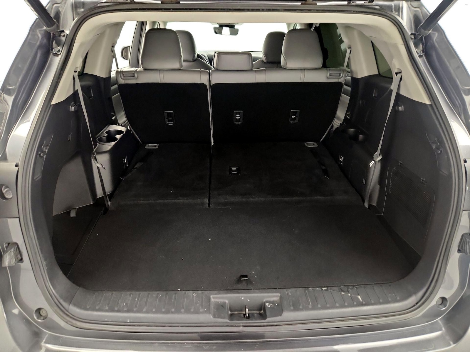 2021 Toyota Highlander XLE - Photo 25
