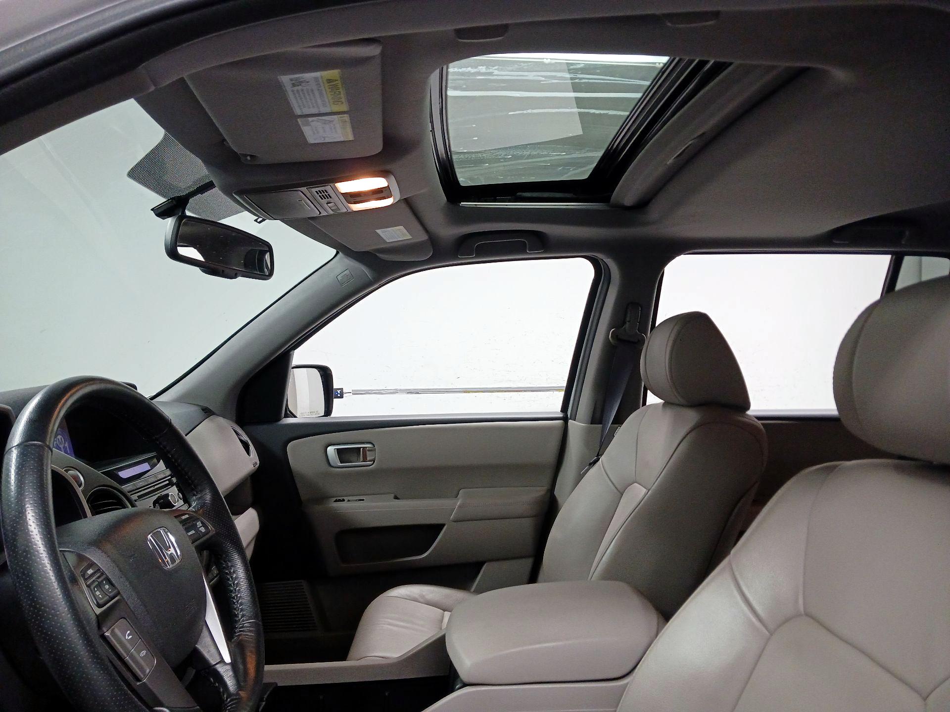 Thumbnail: 2014 Honda Pilot - 17