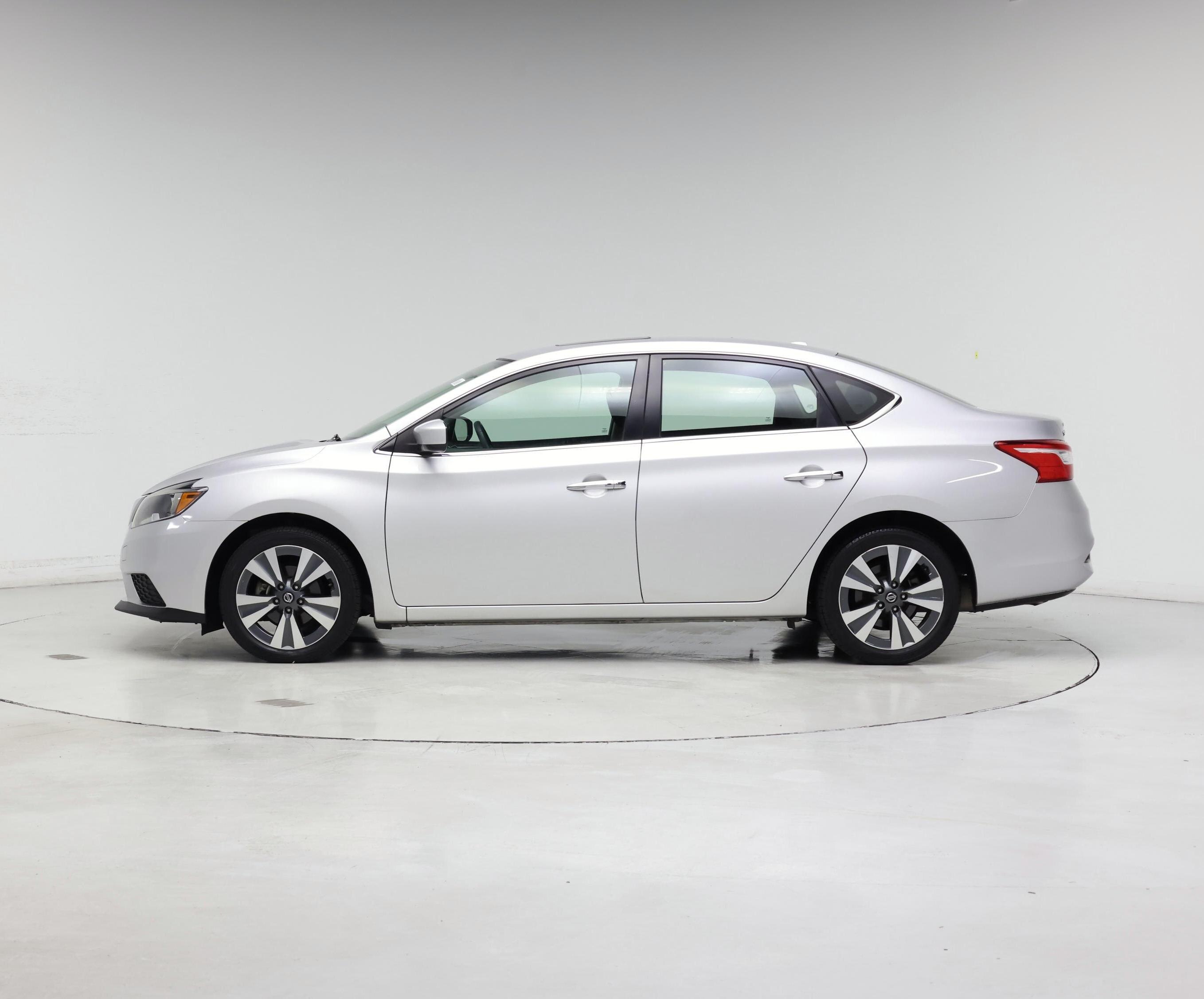 Thumbnail: 2019 Nissan Sentra - 3