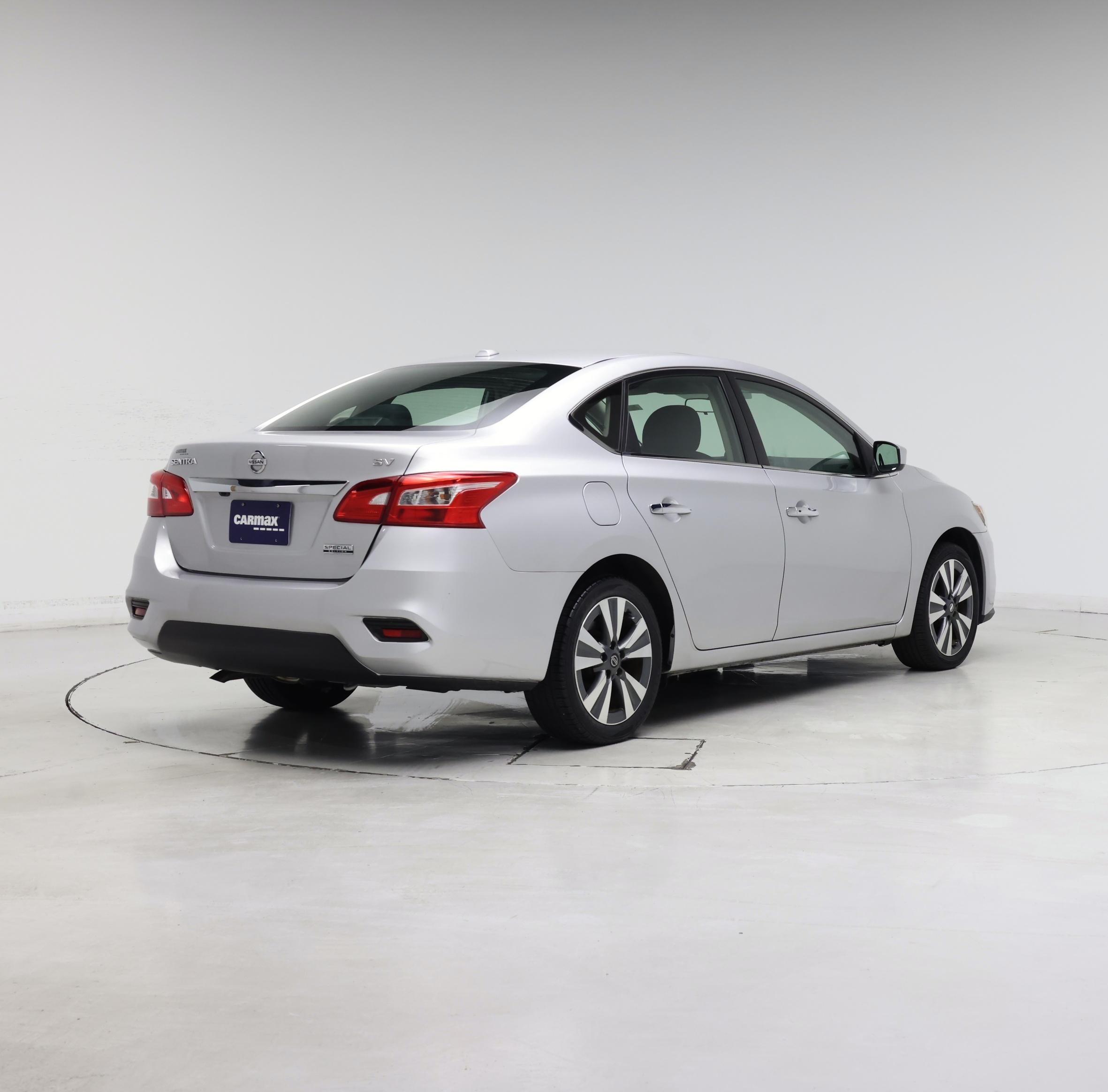 Thumbnail: 2019 Nissan Sentra - 8