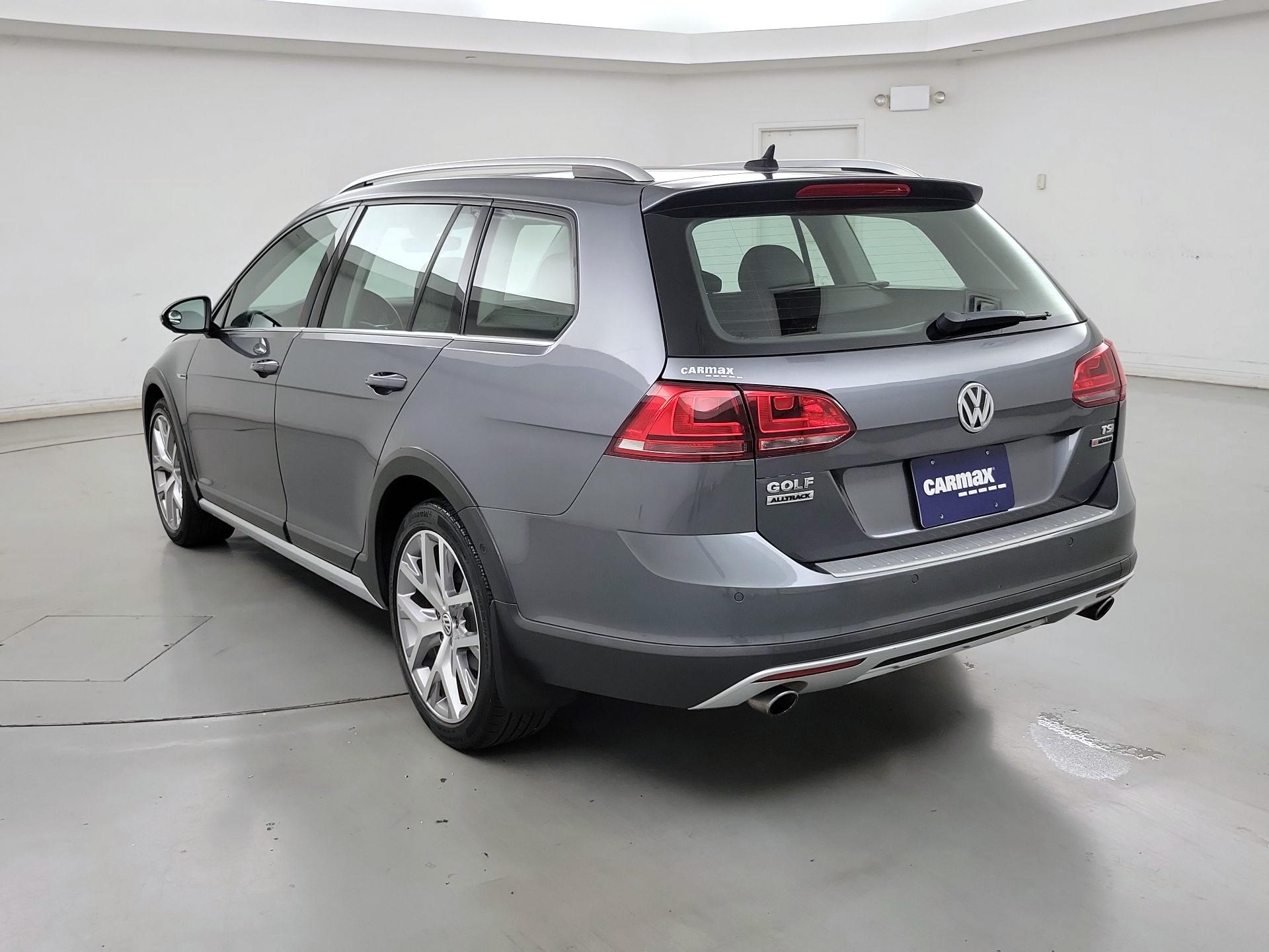 Thumbnail: 2017 Volkswagen Golf - 7