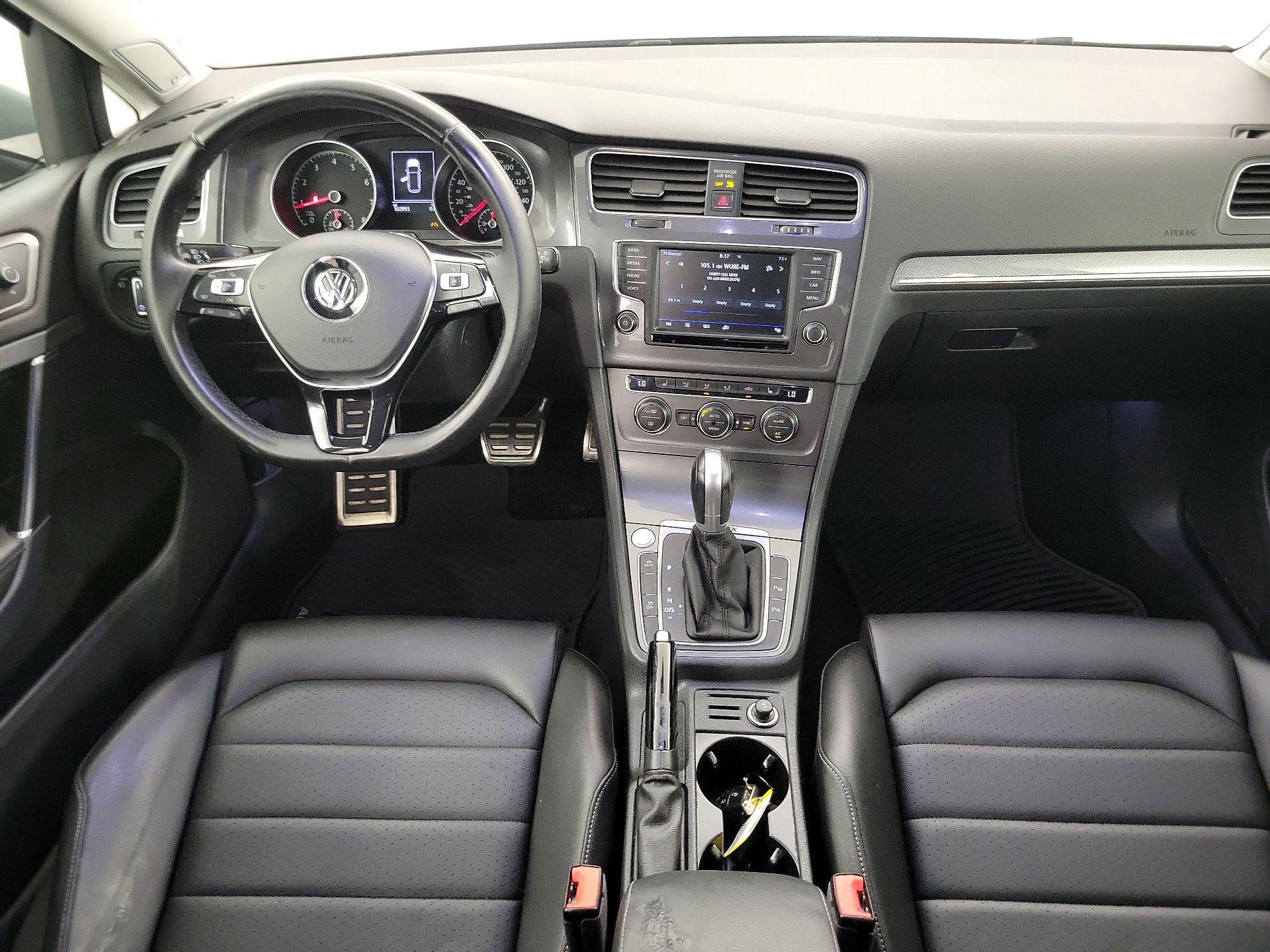 Thumbnail: 2017 Volkswagen Golf - 8
