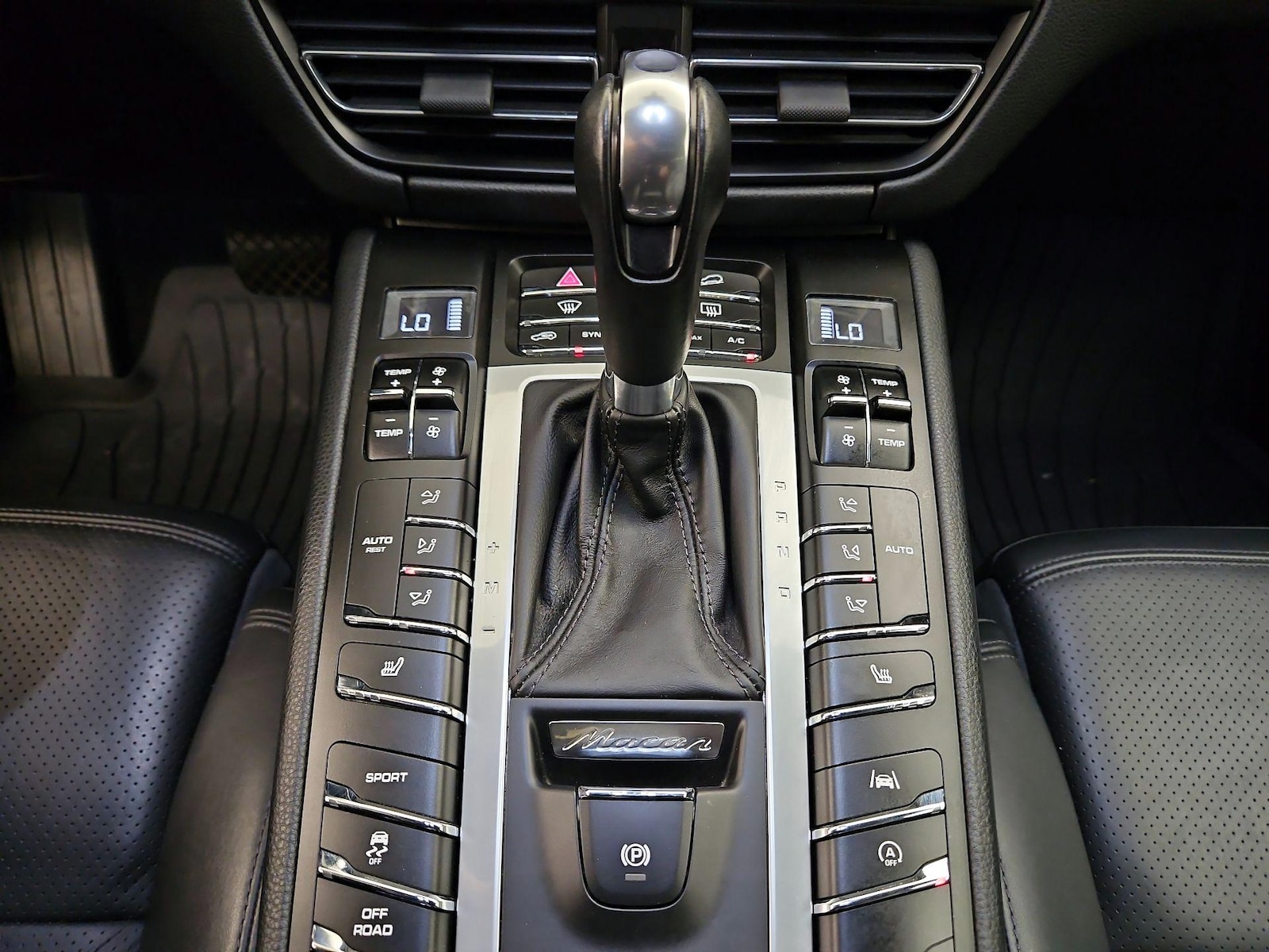 2020 Porsche Macan S - Photo 19