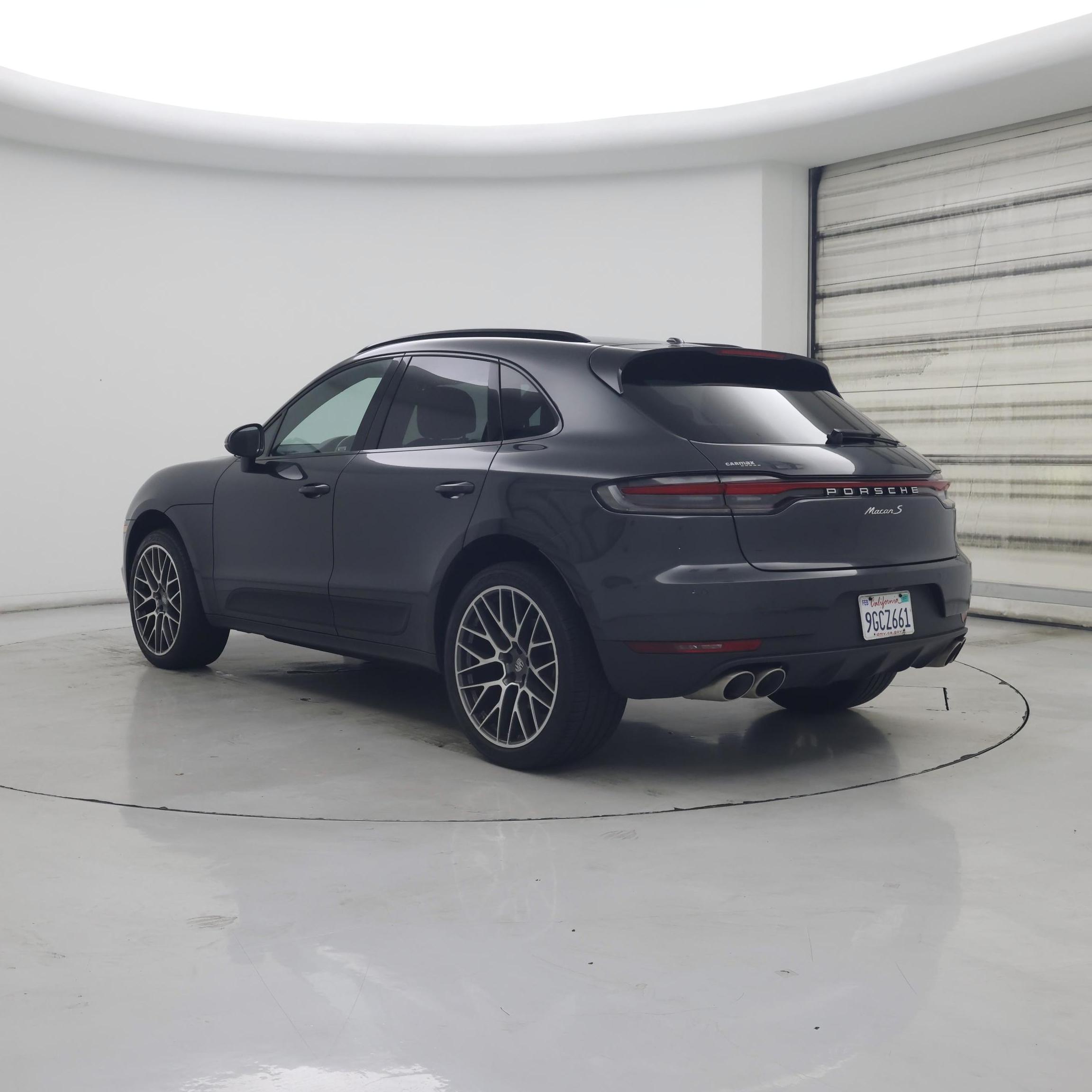 Thumbnail: 2020 Porsche Macan - 2