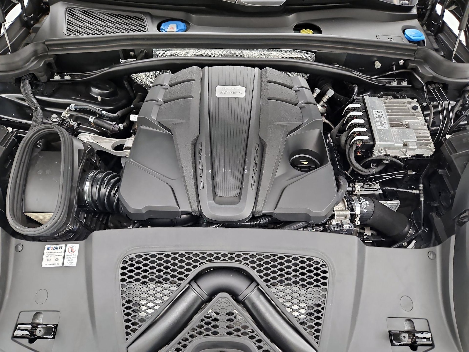 2020 Porsche Macan S - Photo 22