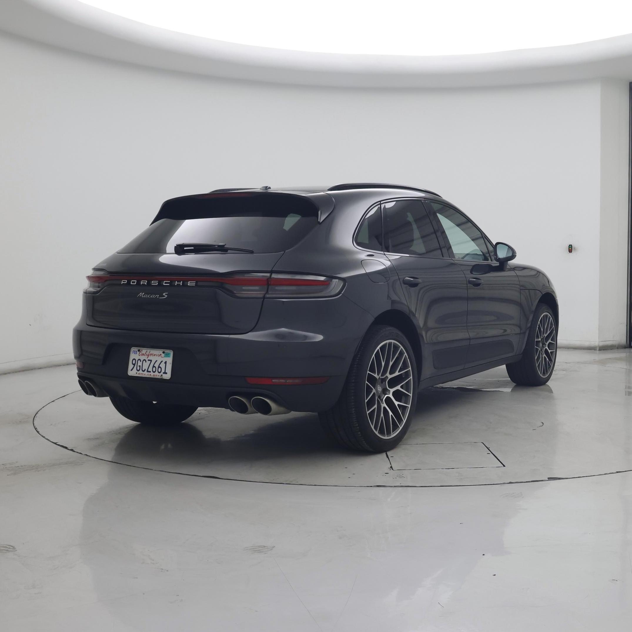 Thumbnail: 2020 Porsche Macan - 8