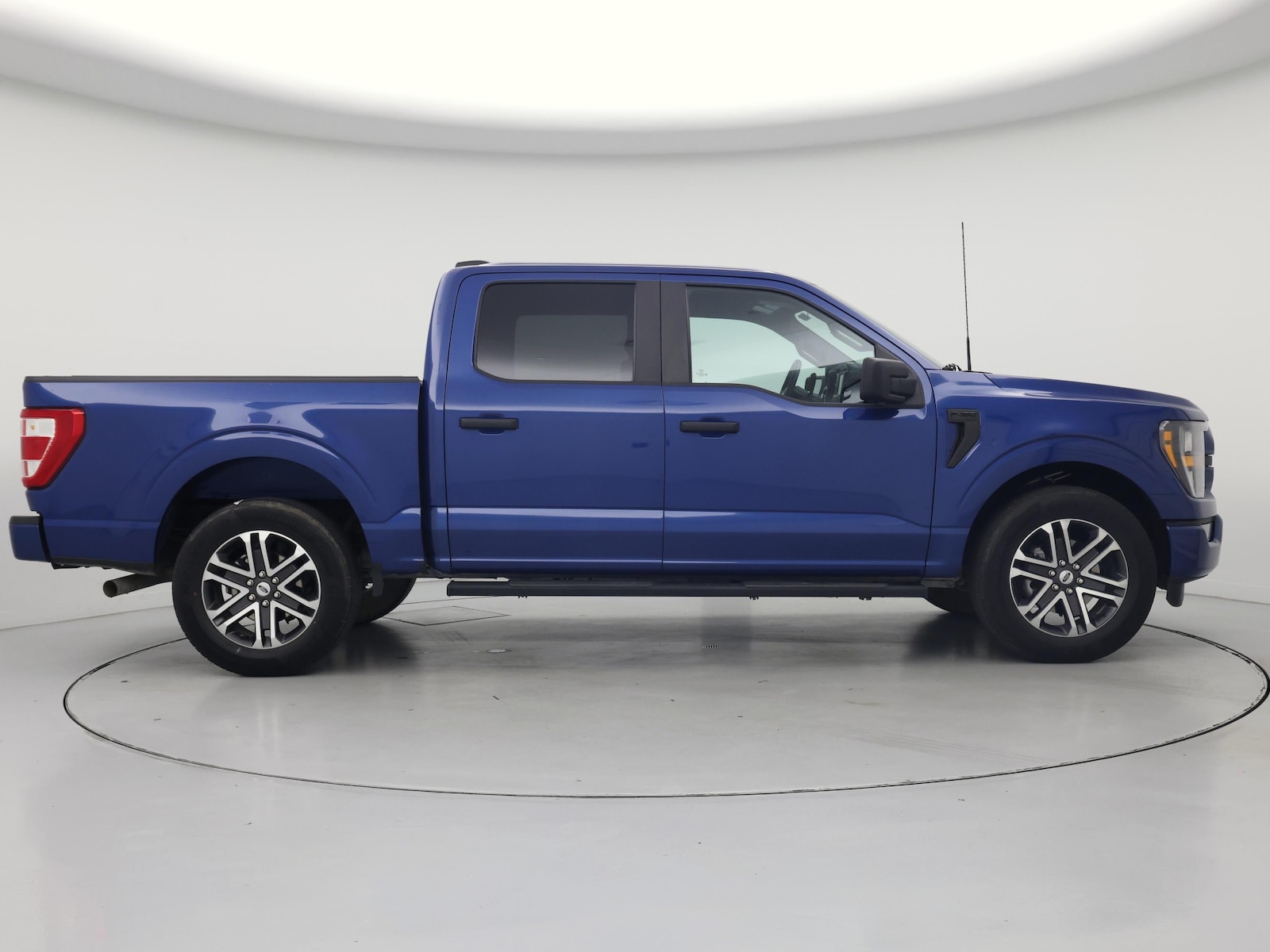 2023 Ford F-150 XL - Photo 8