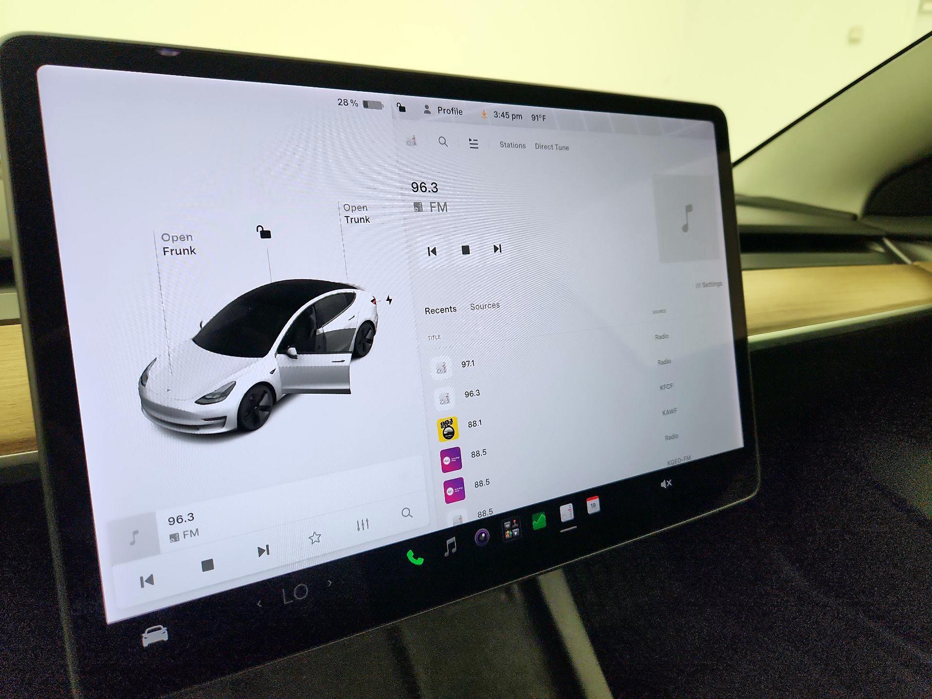 Thumbnail: 2021 Tesla Model 3 - 15