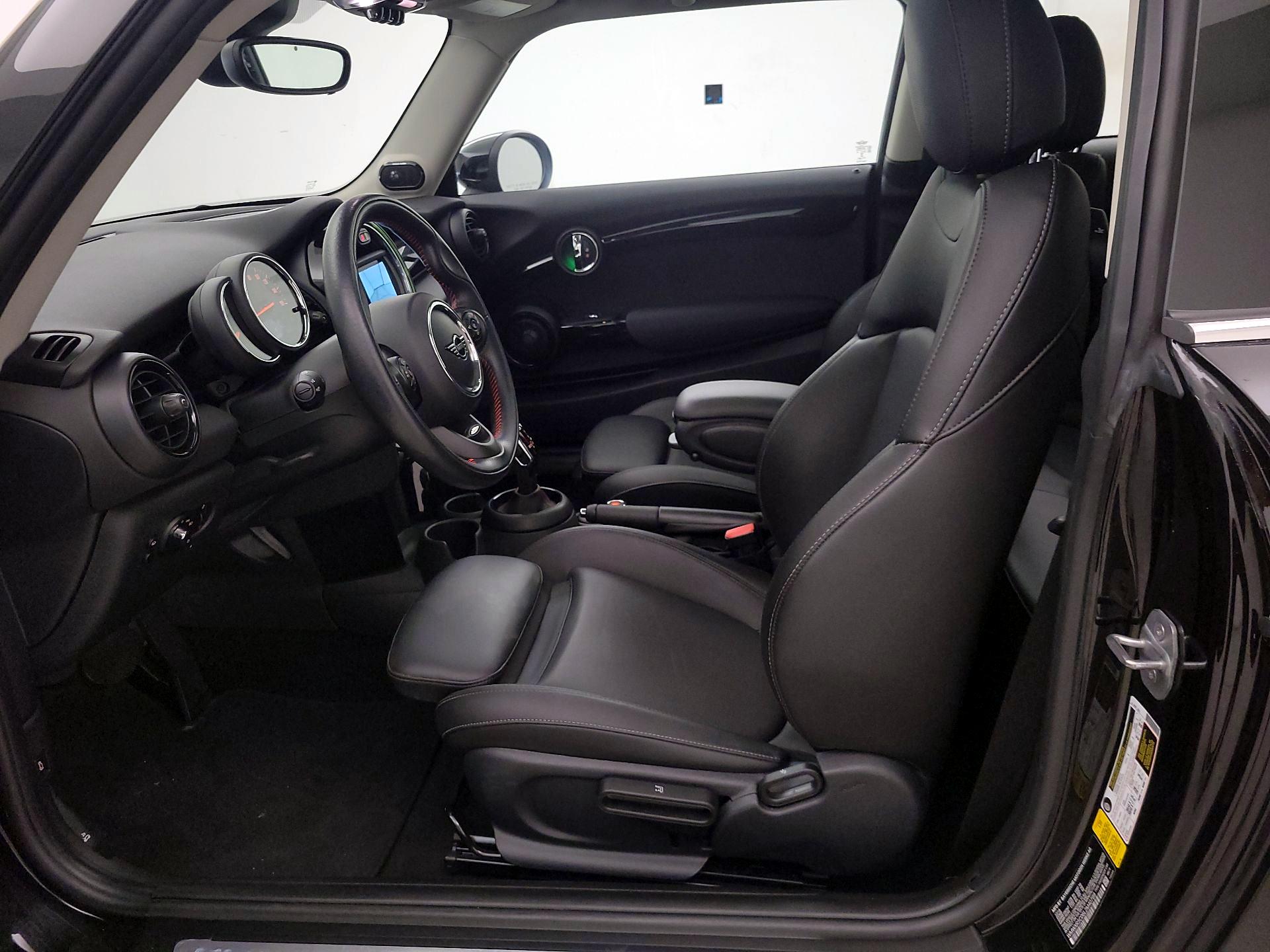 Thumbnail: 2020 MINI Cooper Hardtop - 11