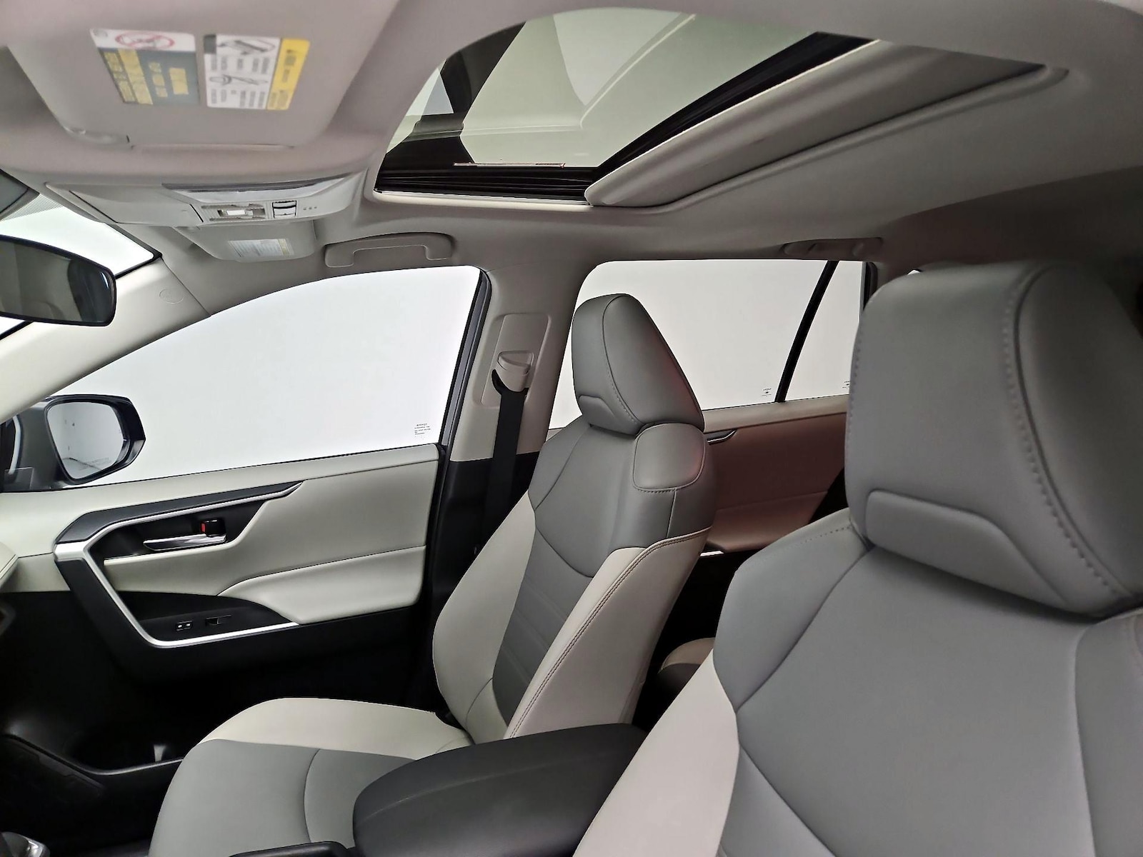2020 Toyota RAV4 XLE Premium - Photo 20